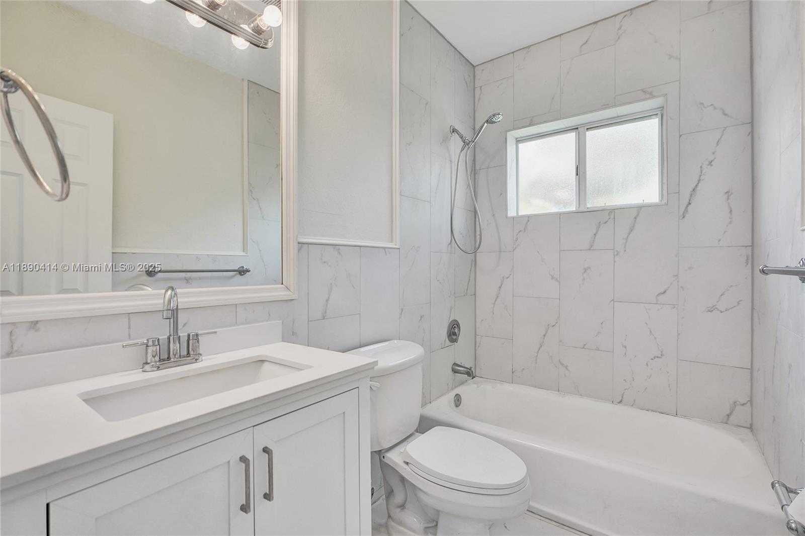 Small Image of 1945 CALAIS DR #9, Miami Beach Number 24