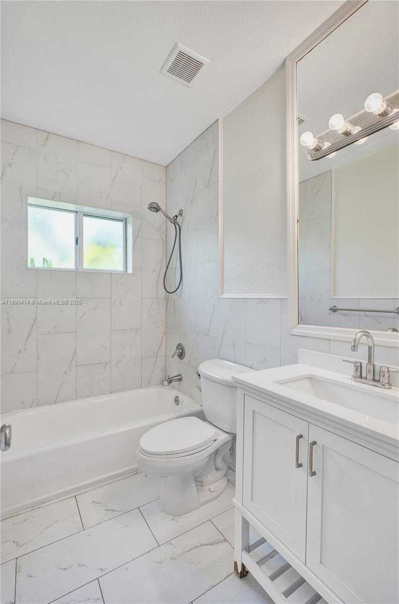 Small Image of 1945 CALAIS DR #9, Miami Beach Number 26