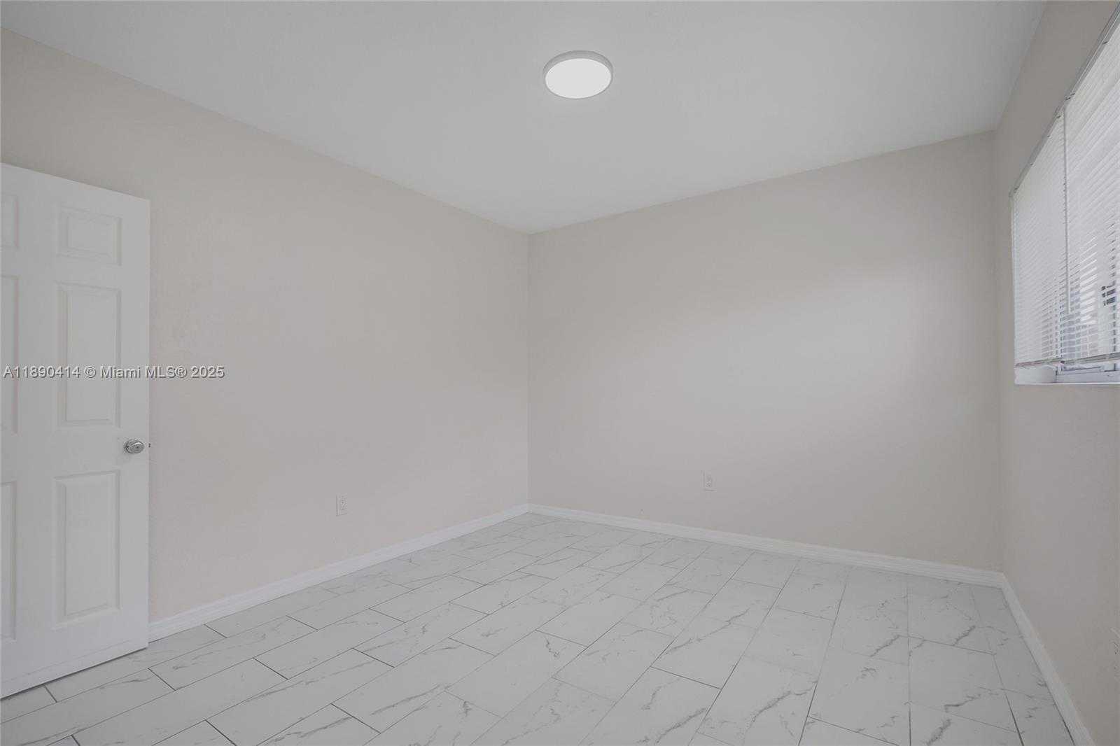 Small Image of 1945 CALAIS DR #9, Miami Beach Number 30