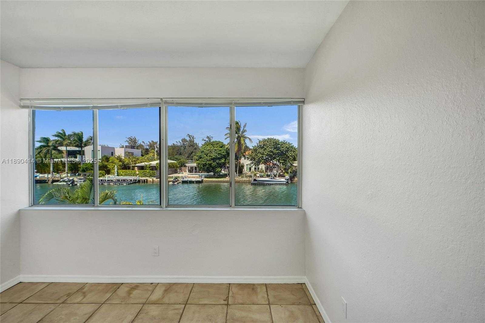 Small Image of 1945 CALAIS DR #9, Miami Beach Number 37