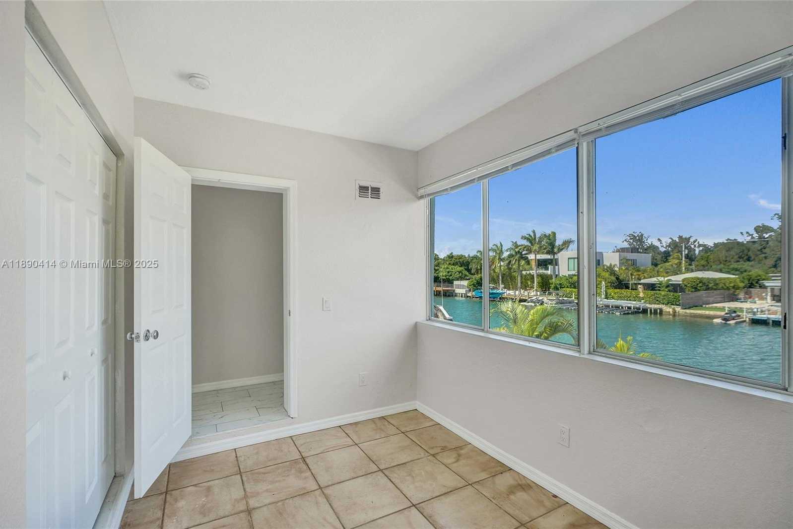 Small Image of 1945 CALAIS DR #9, Miami Beach Number 38