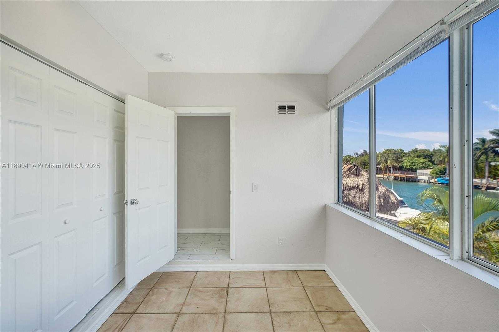 Small Image of 1945 CALAIS DR #9, Miami Beach Number 39