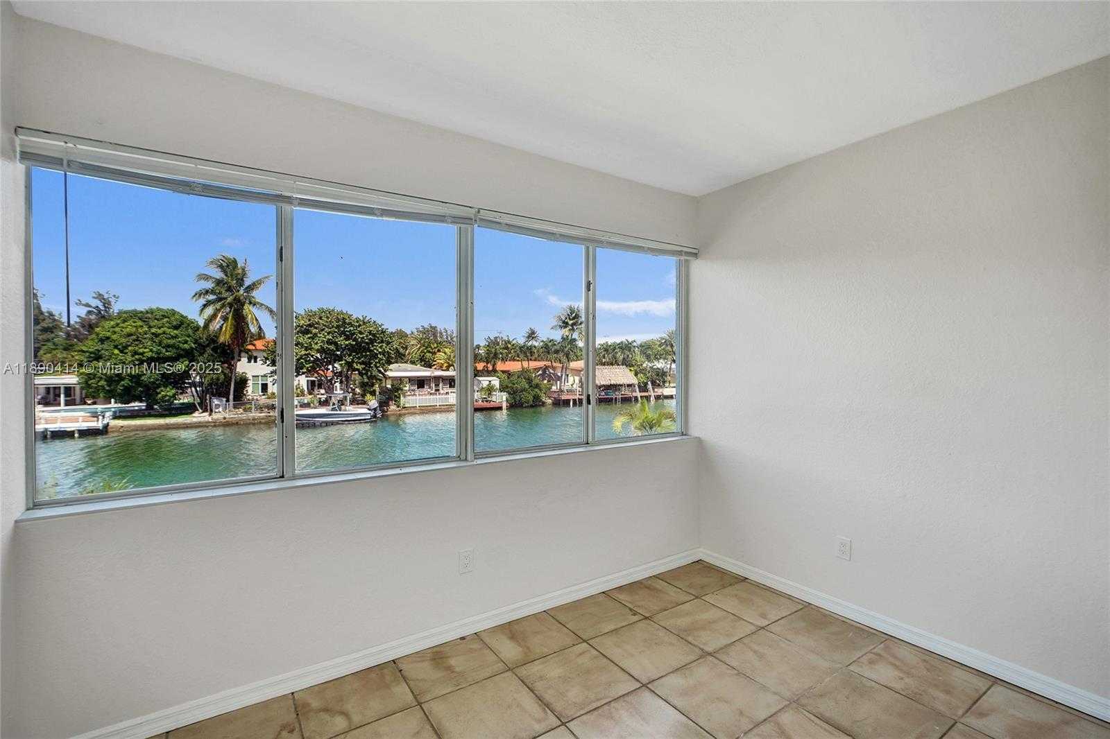 Small Image of 1945 CALAIS DR #9, Miami Beach Number 41