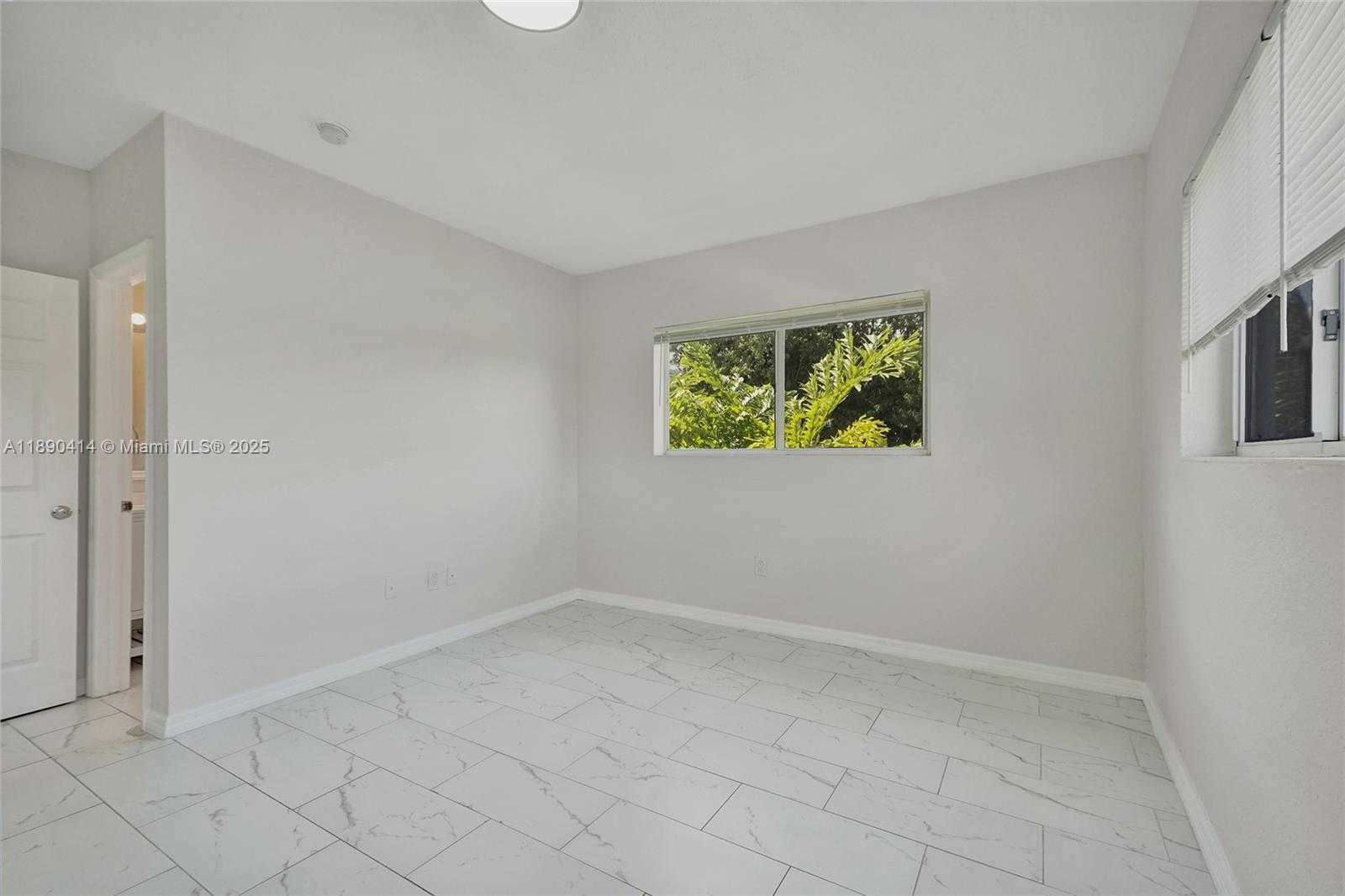 Small Image of 1945 CALAIS DR #9, Miami Beach Number 46