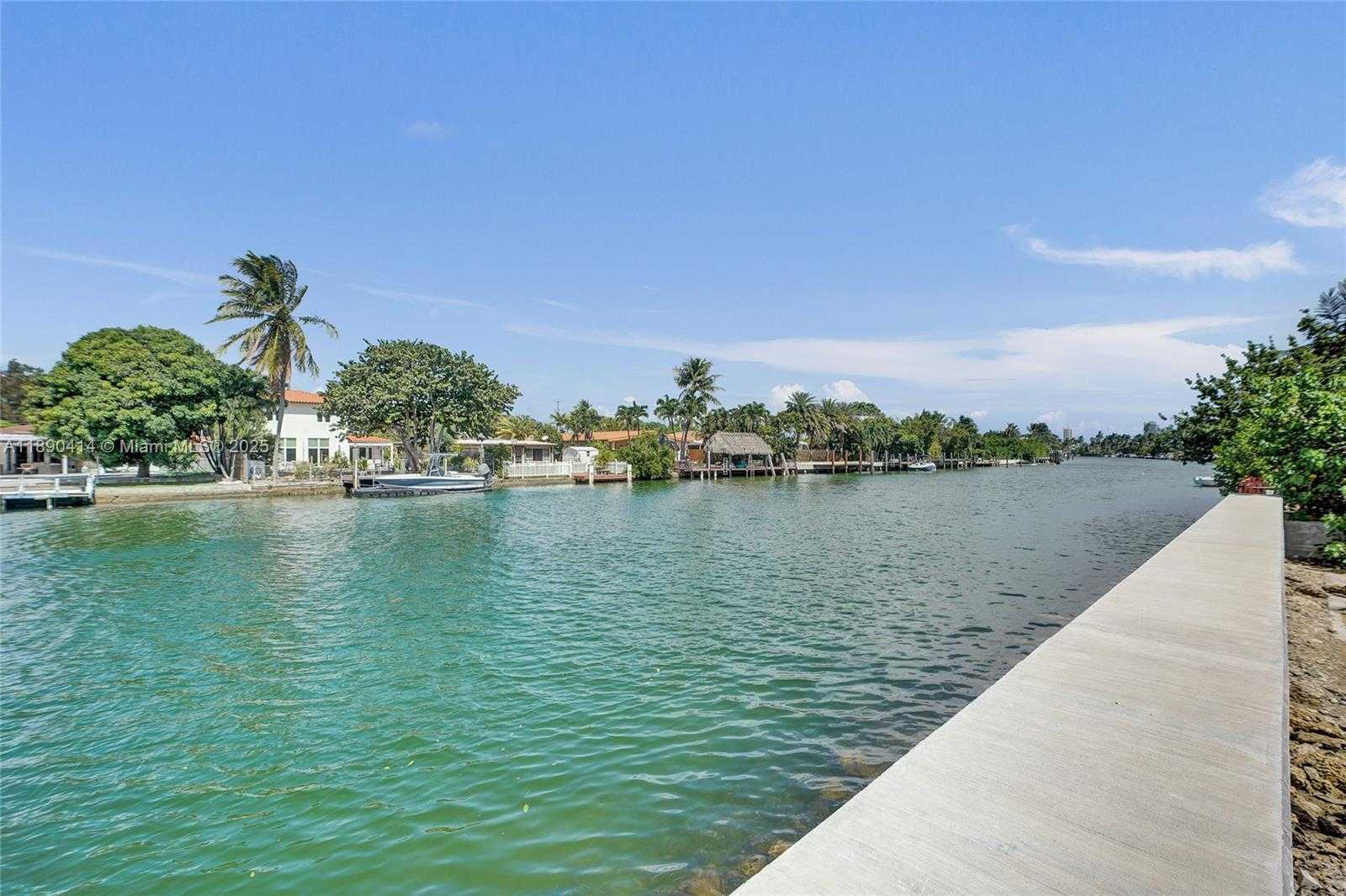 Small Image of 1945 CALAIS DR #9, Miami Beach Number 6