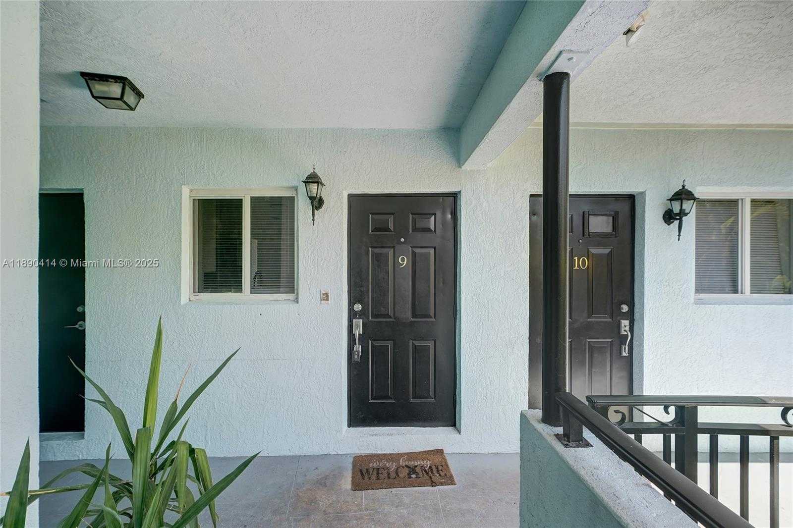 Small Image of 1945 CALAIS DR #9, Miami Beach Number 9