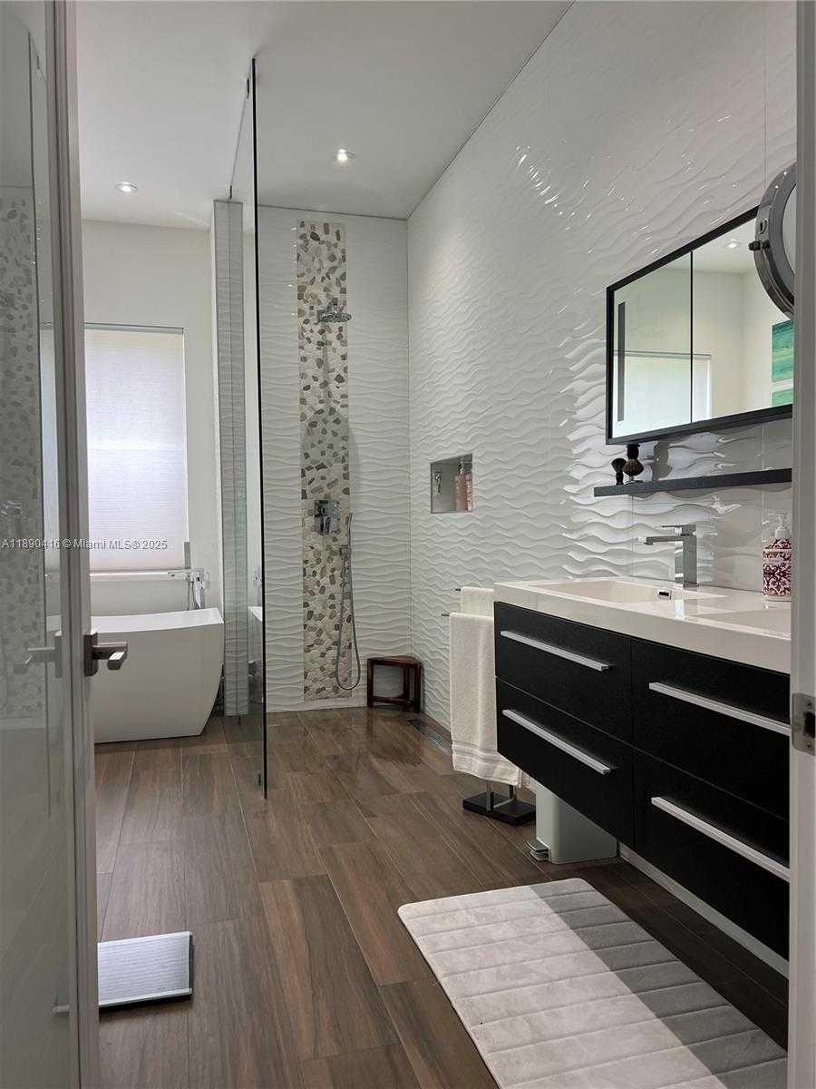 Small Image of 16326 NORTH MARIPOSA CIR N, Pembroke Pines Number 8
