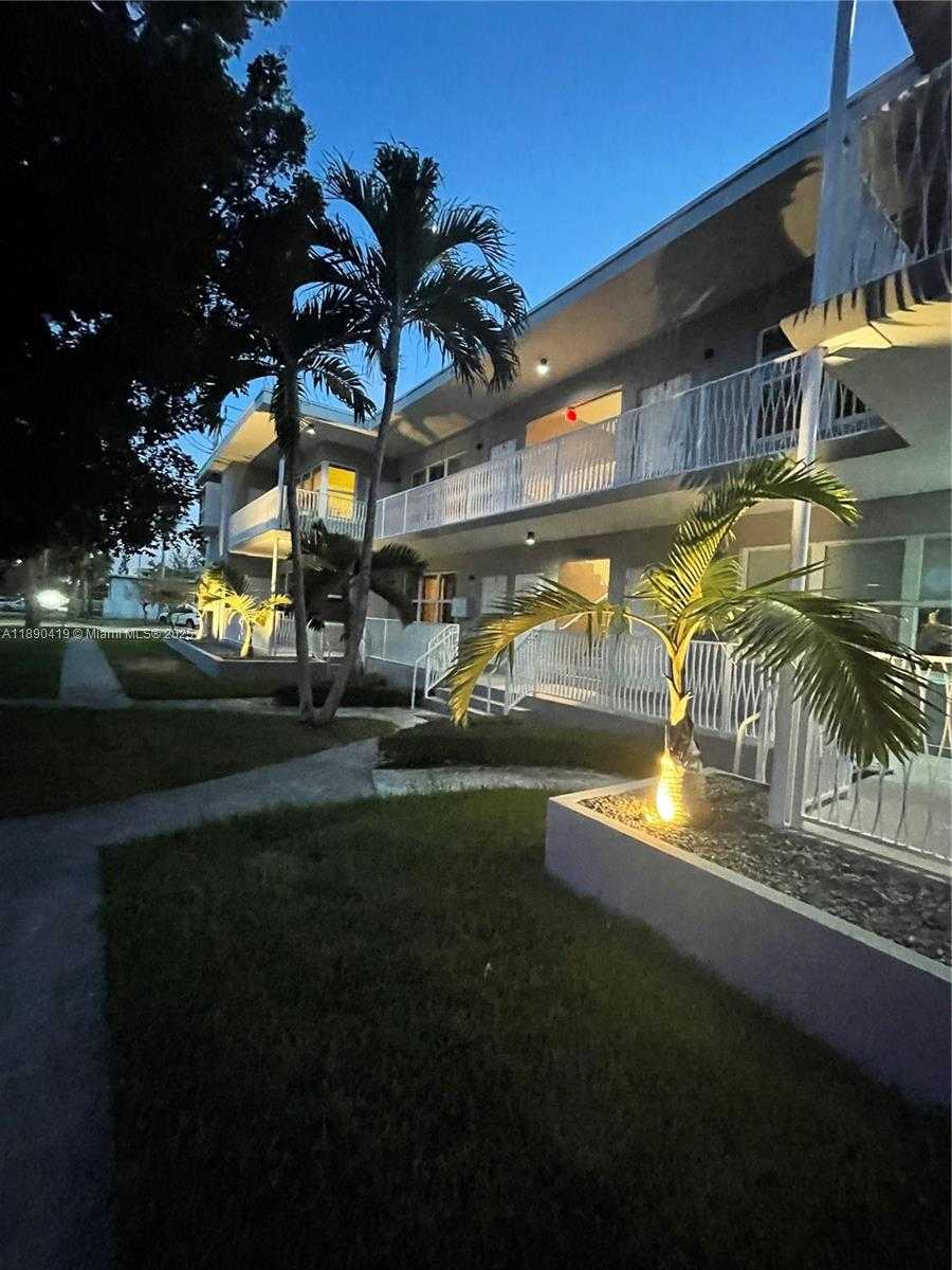 Small Image of 1905 CALAIS DR #5, Miami Beach Number 16