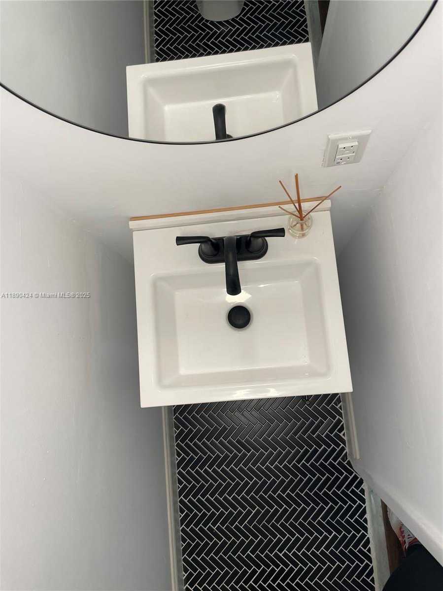 Small Image of 5650 WEST 26TH CT #207, Hialeah Number 15