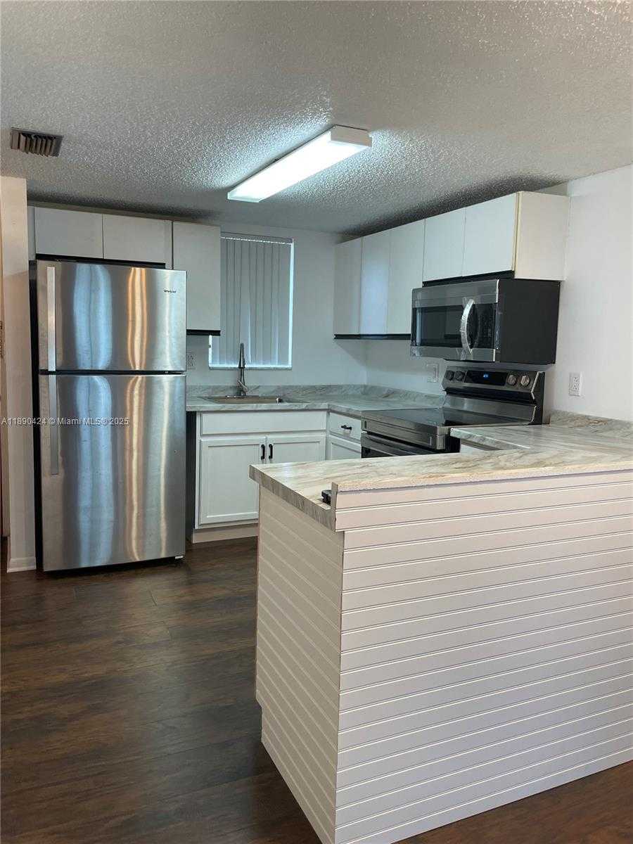Small Image of 5650 WEST 26TH CT #207, Hialeah Number 5