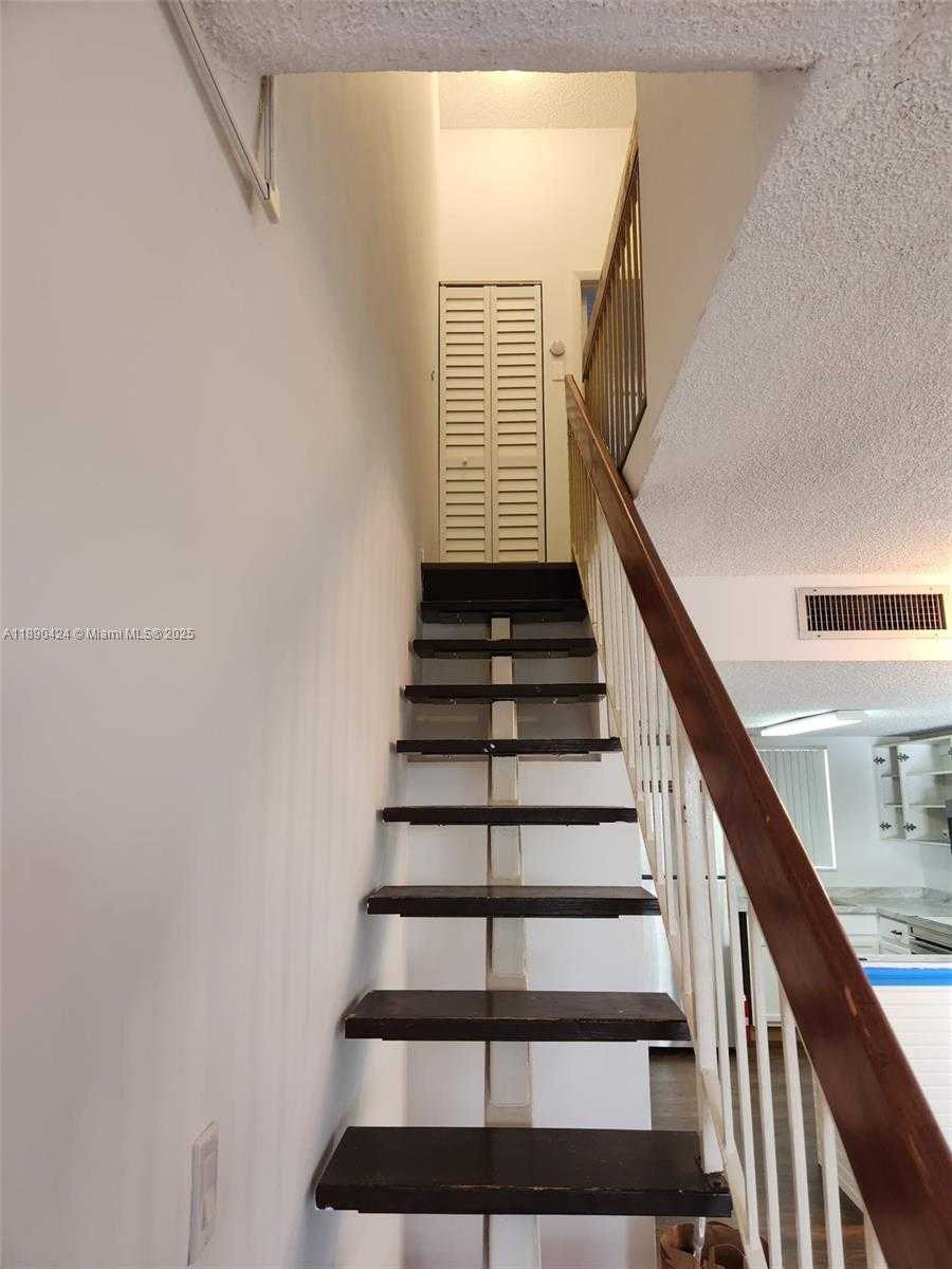 Small Image of 5650 WEST 26TH CT #207, Hialeah Number 6