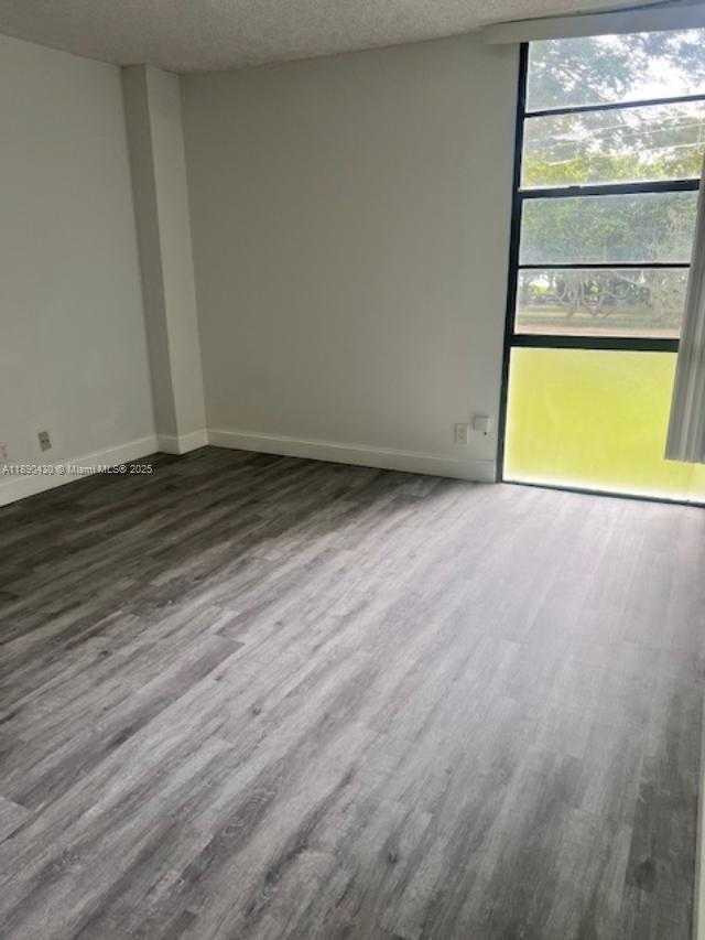 Small Image of 3475 NORTH COUNTRY CLUB DR #204, Aventura Number 10