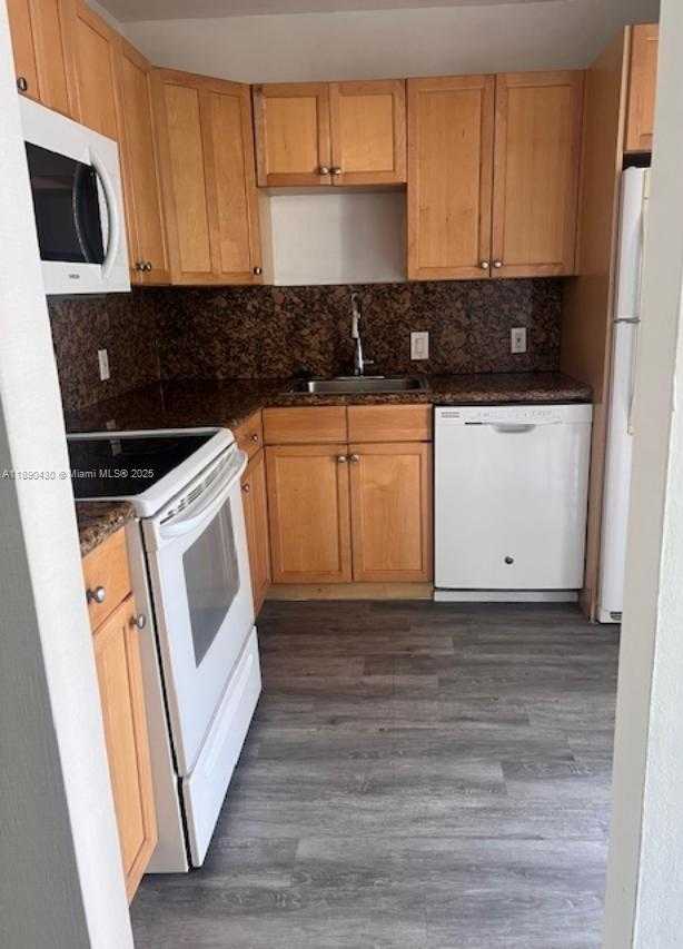 Small Image of 3475 NORTH COUNTRY CLUB DR #204, Aventura Number 17