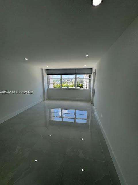 Small Image of 18021 BISCAYNE BLVD #1404, Aventura Number 23