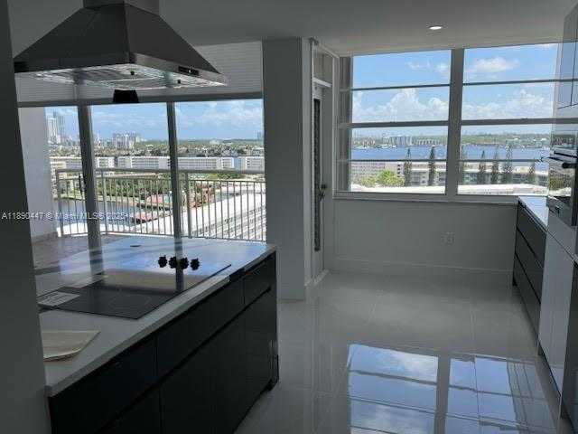 Small Image of 18021 BISCAYNE BLVD #1404, Aventura Number 34