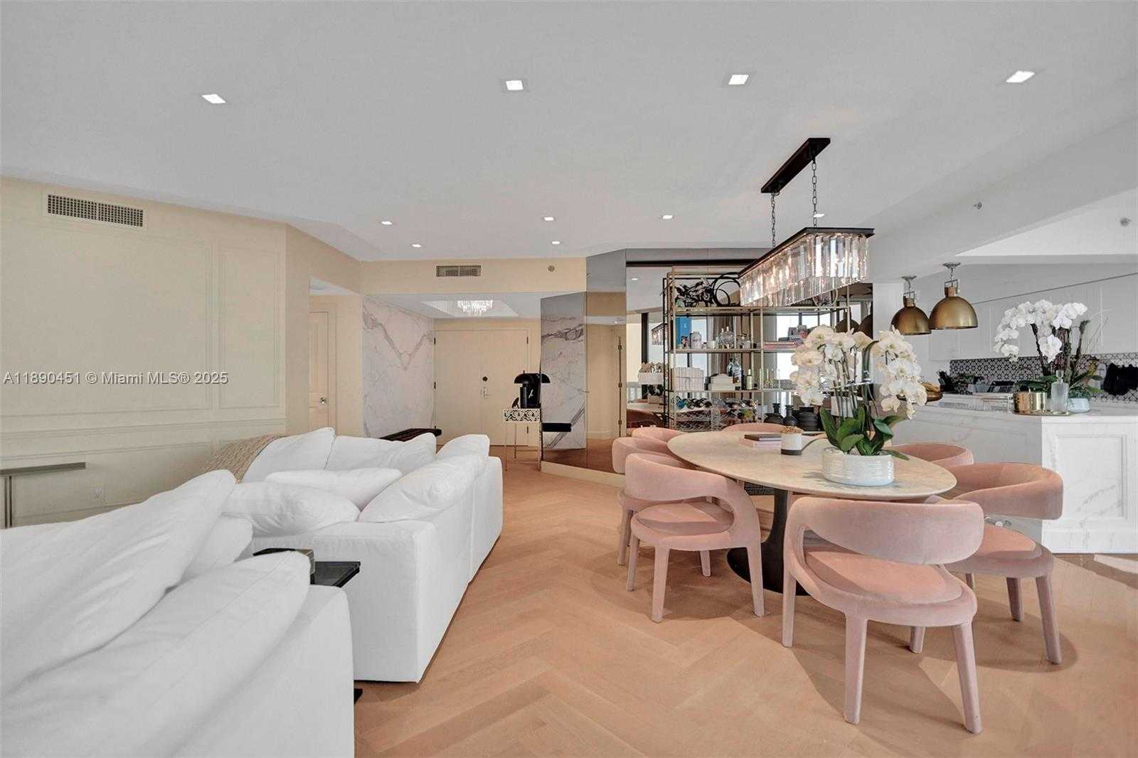 Small Image of 2000 ISLAND BLVD #2207, Aventura Number 10