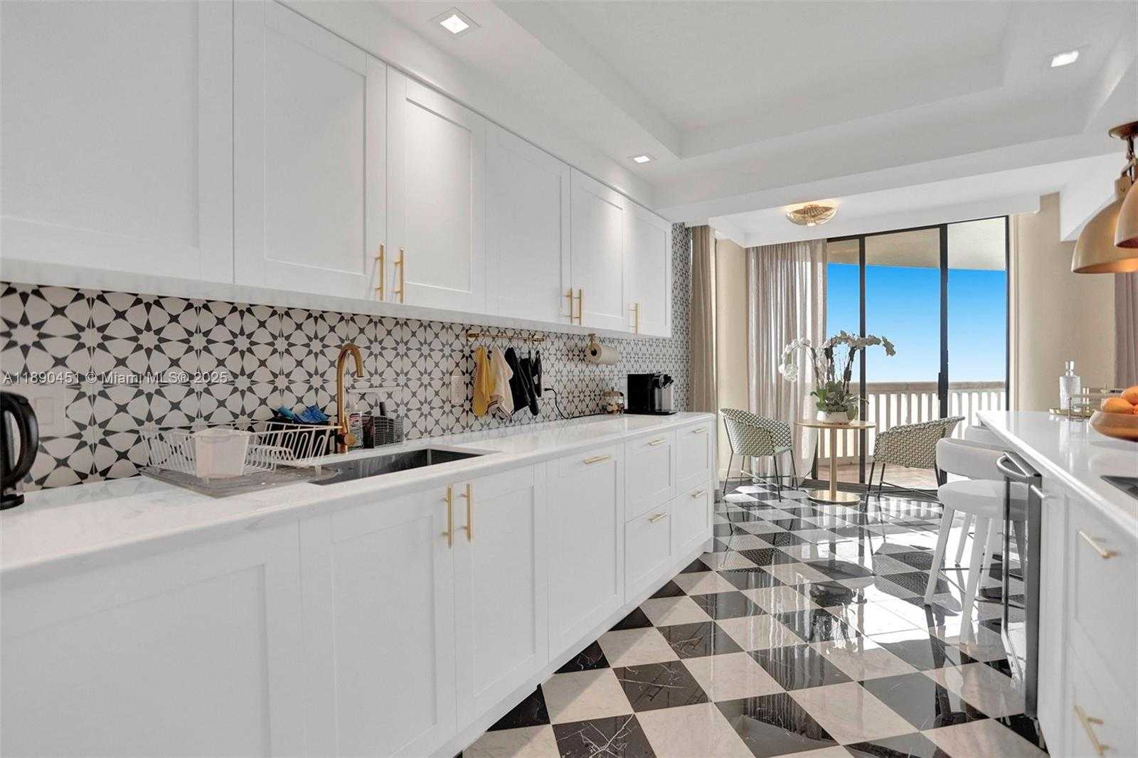 Small Image of 2000 ISLAND BLVD #2207, Aventura Number 15