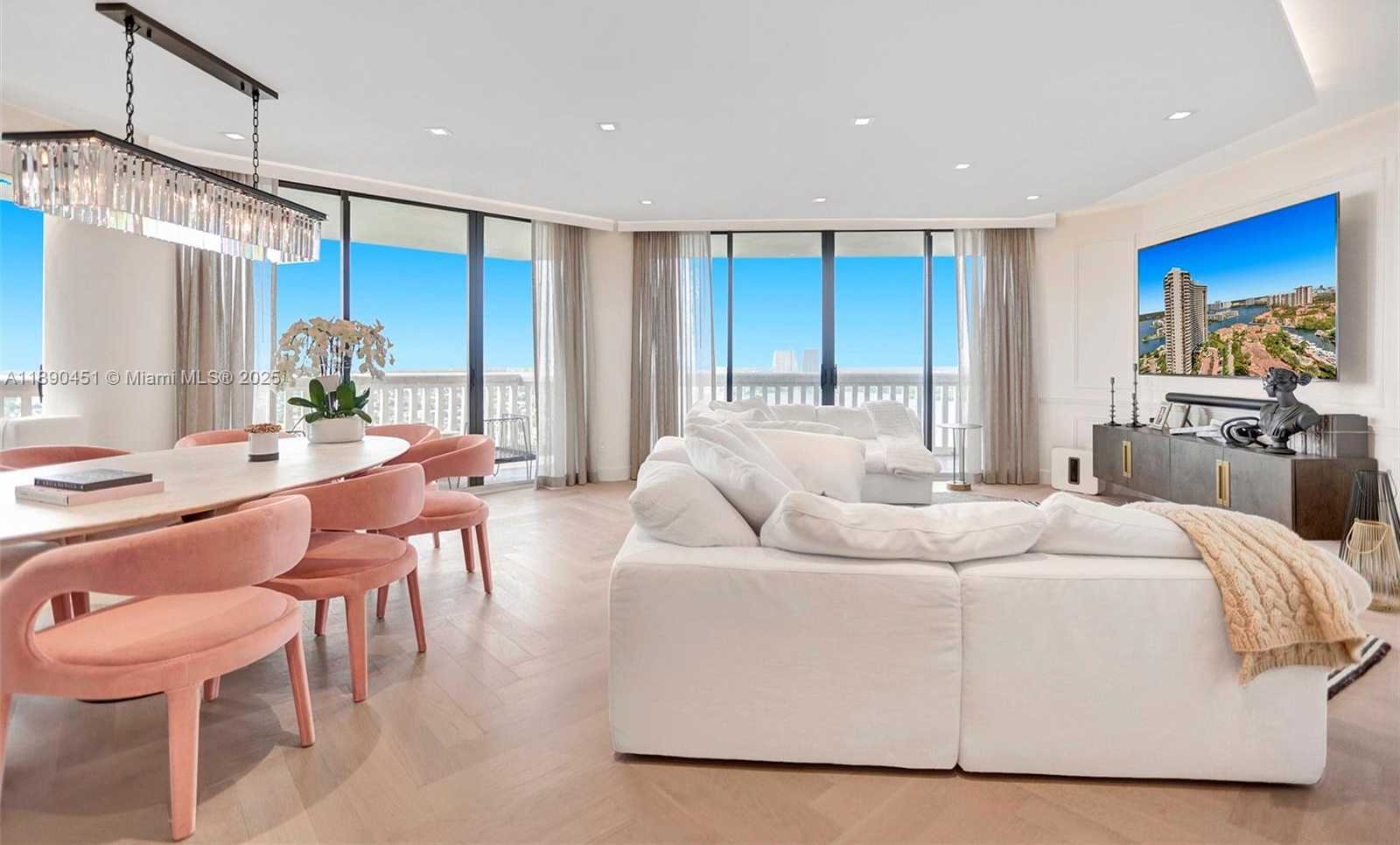 Small Image of 2000 ISLAND BLVD #2207, Aventura Number 22