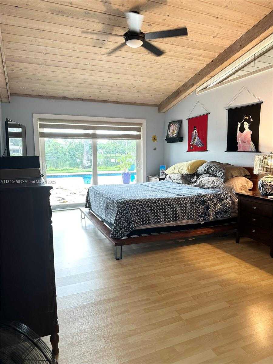 Small Image of 960 BAYBERRY POINT DR, Plantation Number 21