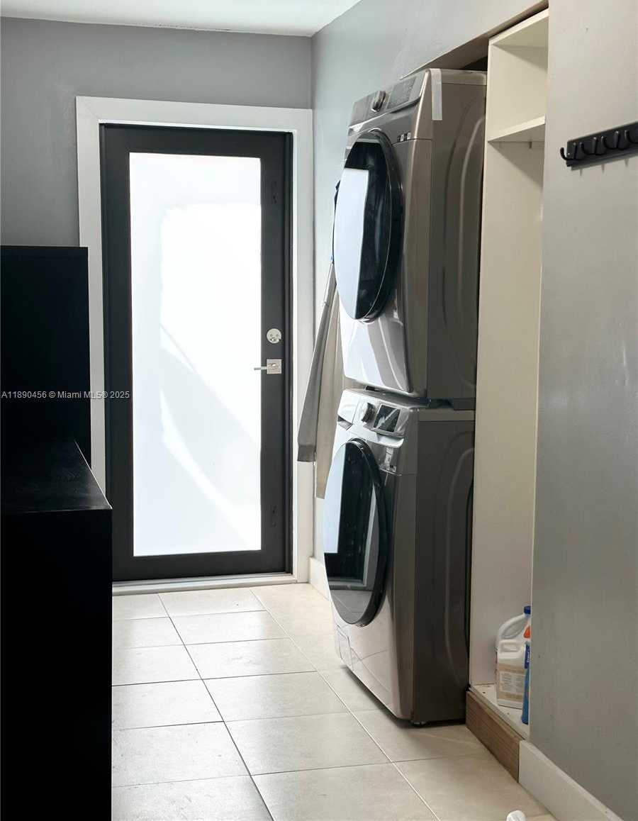 Small Image of 960 BAYBERRY POINT DR, Plantation Number 31