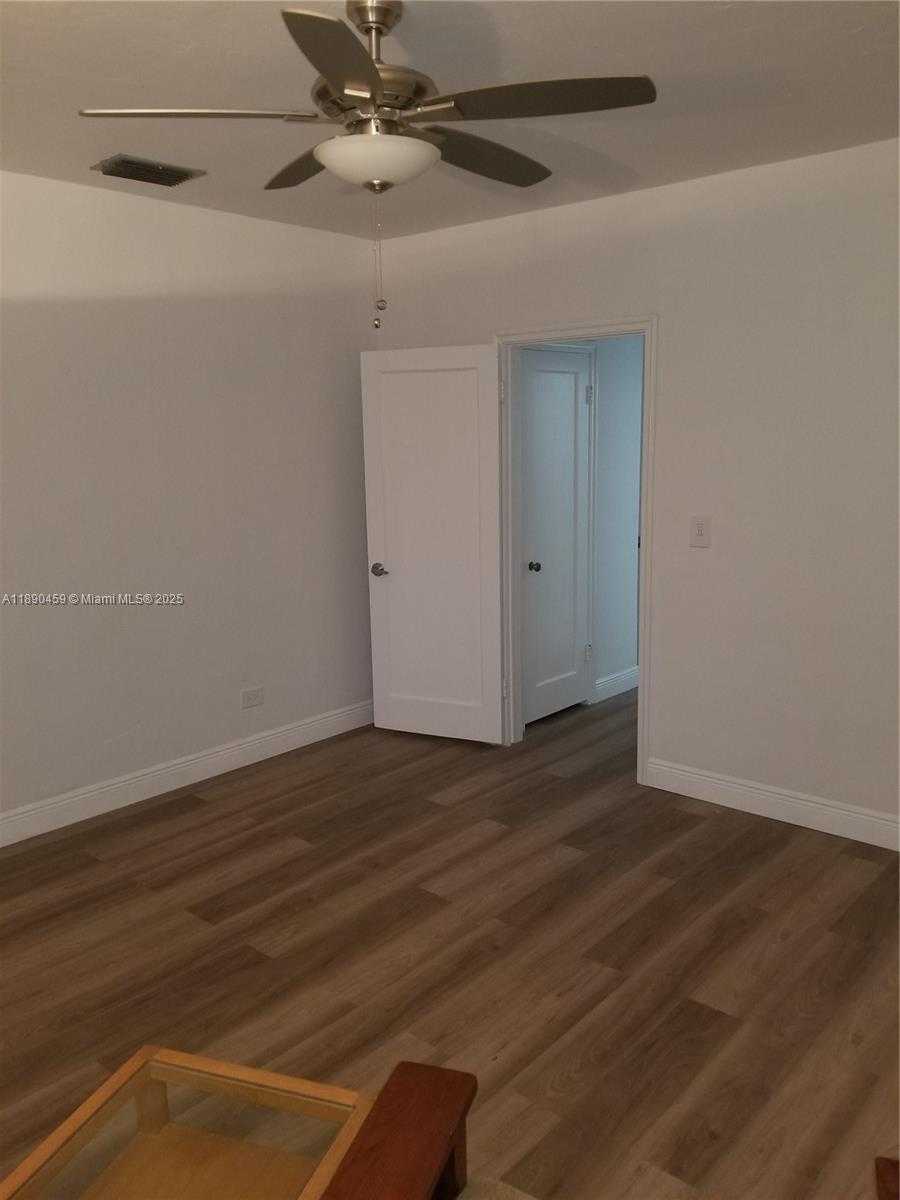 Small Image of 1415 SOUTH WEST 17TH TER #N/A, Miami Number 2