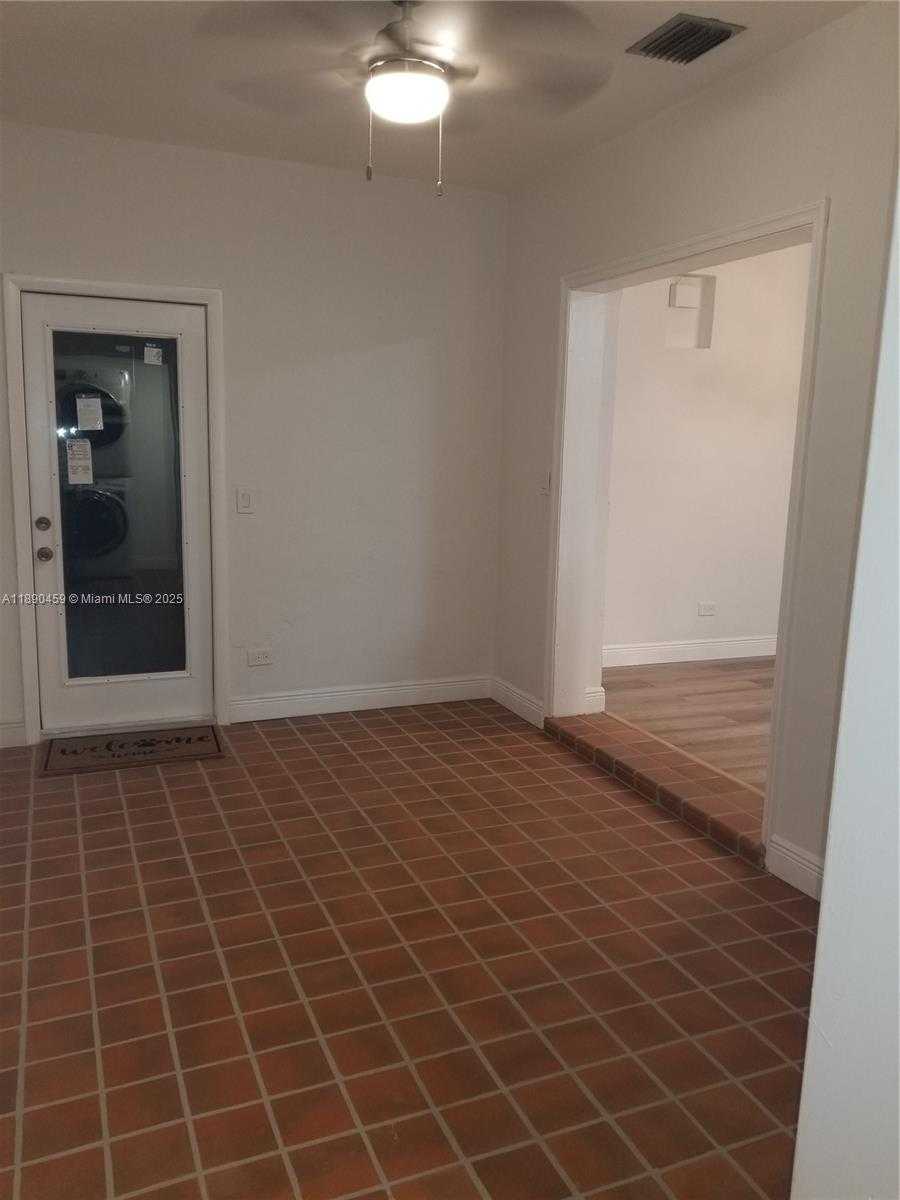 Small Image of 1415 SOUTH WEST 17TH TER #N/A, Miami Number 20