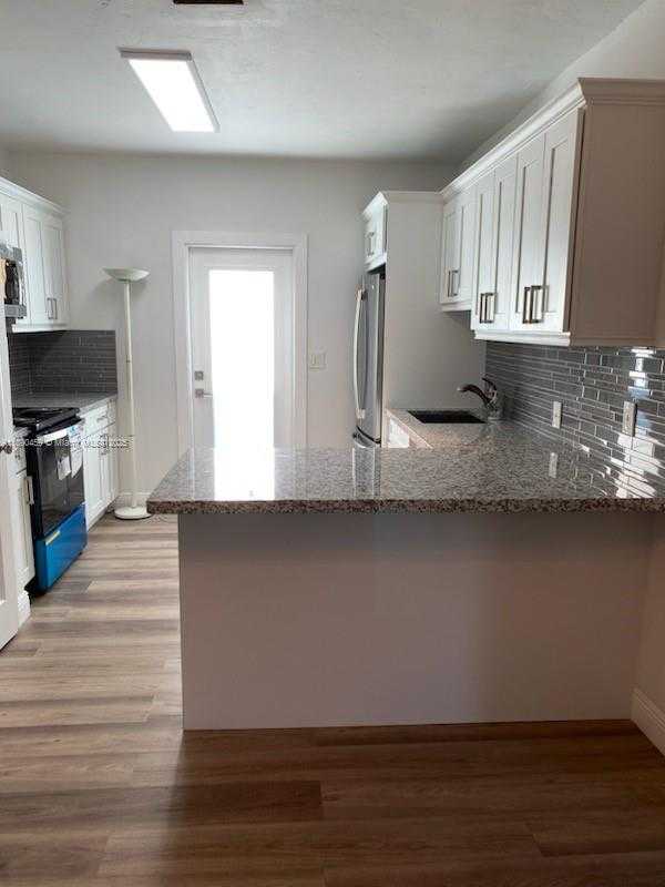 Small Image of 1415 SOUTH WEST 17TH TER #N/A, Miami Number 22