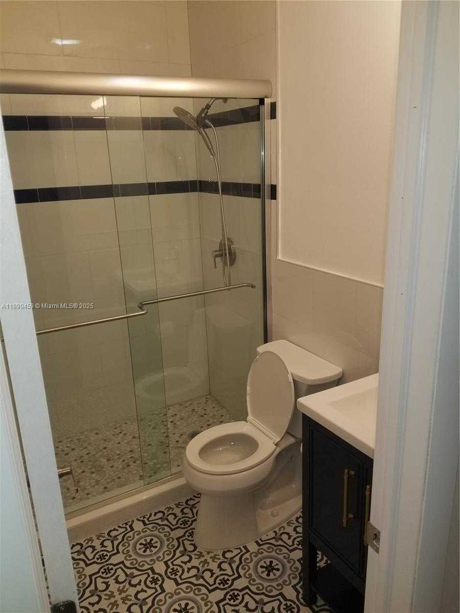 Small Image of 1415 SOUTH WEST 17TH TER #N/A, Miami Number 7