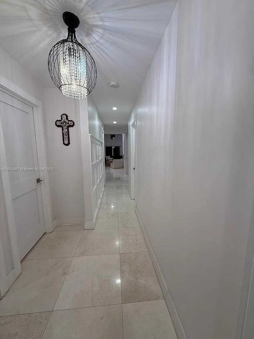 Small Image of 10921 SOUTH WEST 116TH AVE, Miami Number 4
