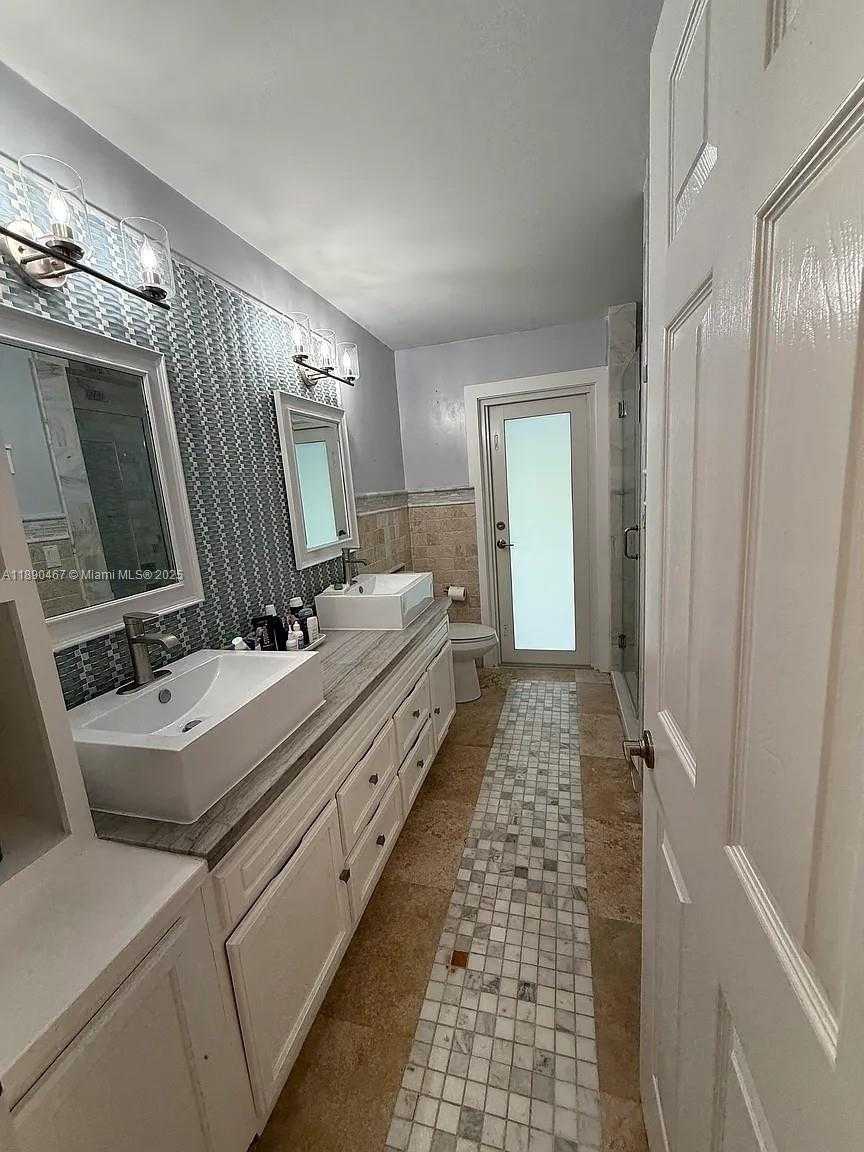 Small Image of 10921 SOUTH WEST 116TH AVE, Miami Number 5