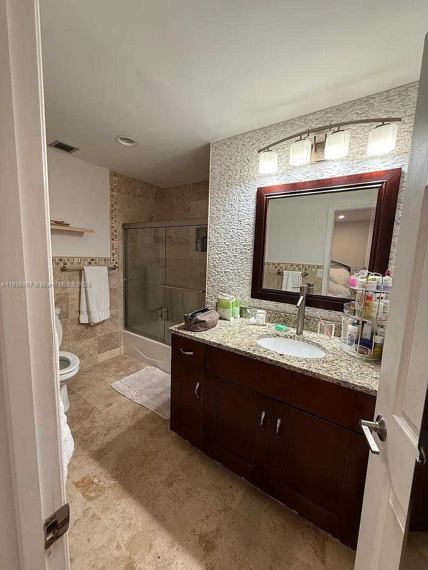 Small Image of 10921 SOUTH WEST 116TH AVE, Miami Number 6