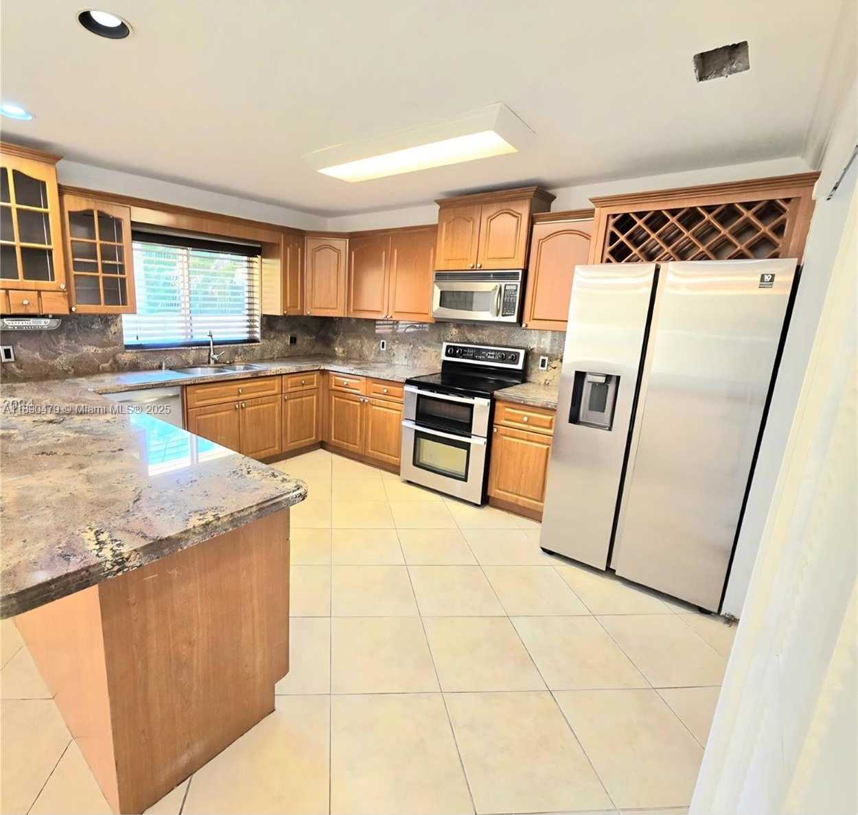 Small Image of 7600 SOUTH WEST 19TH TER, Miami Number 2