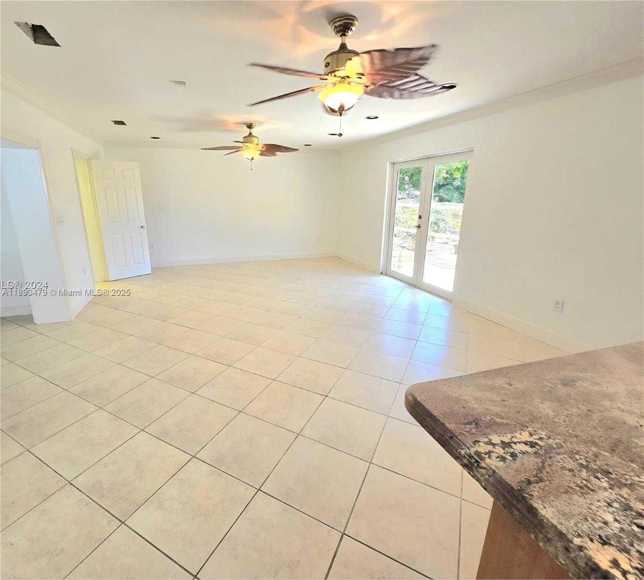 Small Image of 7600 SOUTH WEST 19TH TER, Miami Number 3