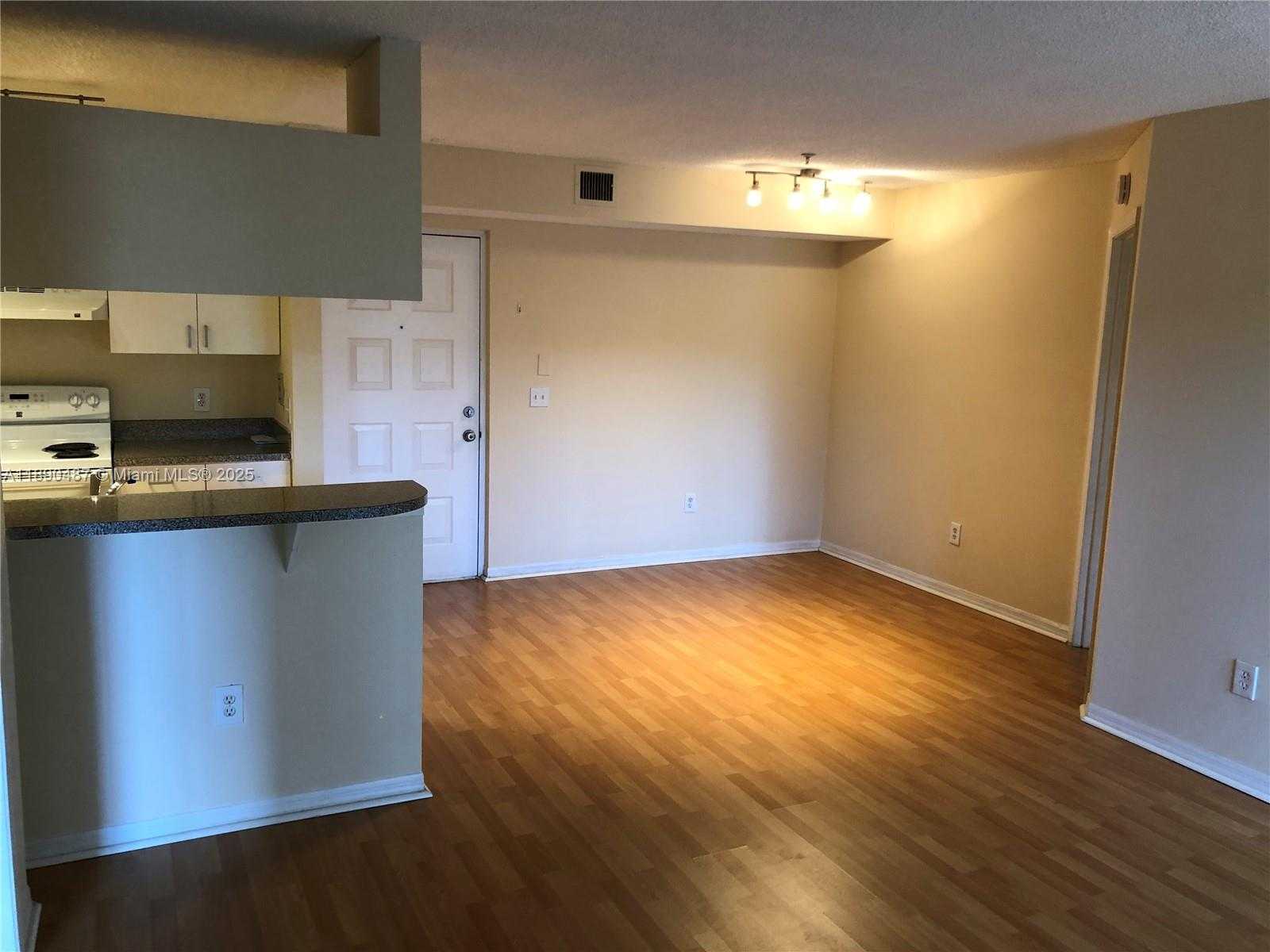 Small Image of 470 SOUTH PARK RD #7-308, Hollywood Number 7