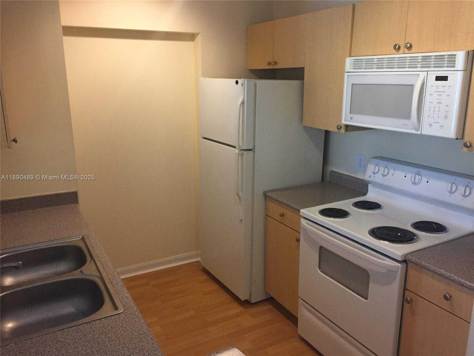 Small Image of 1919 VAN BUREN ST #416A, Hollywood Number 5