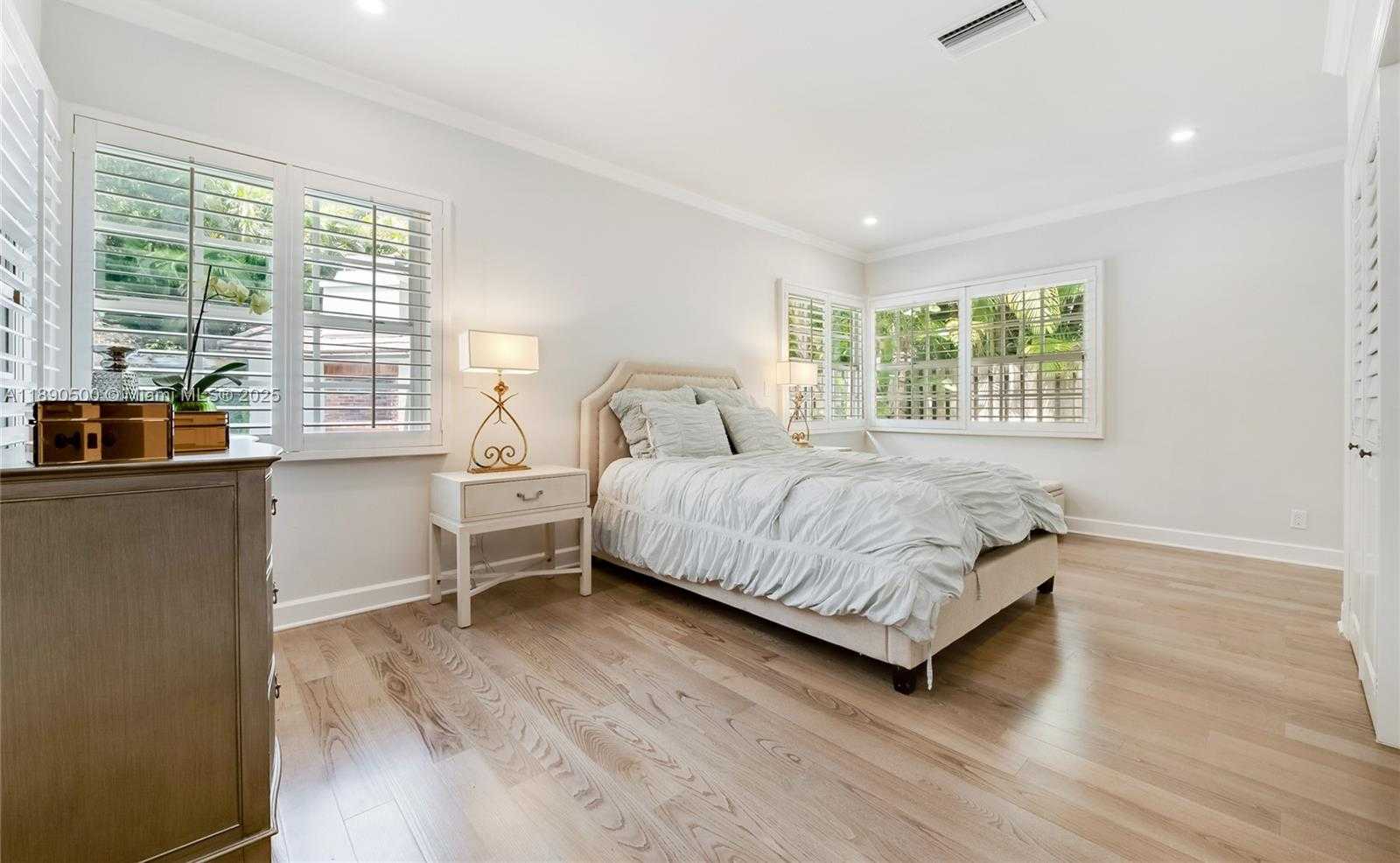 Small Image of 721 SAN BRUNO AVE, Coral Gables Number 15
