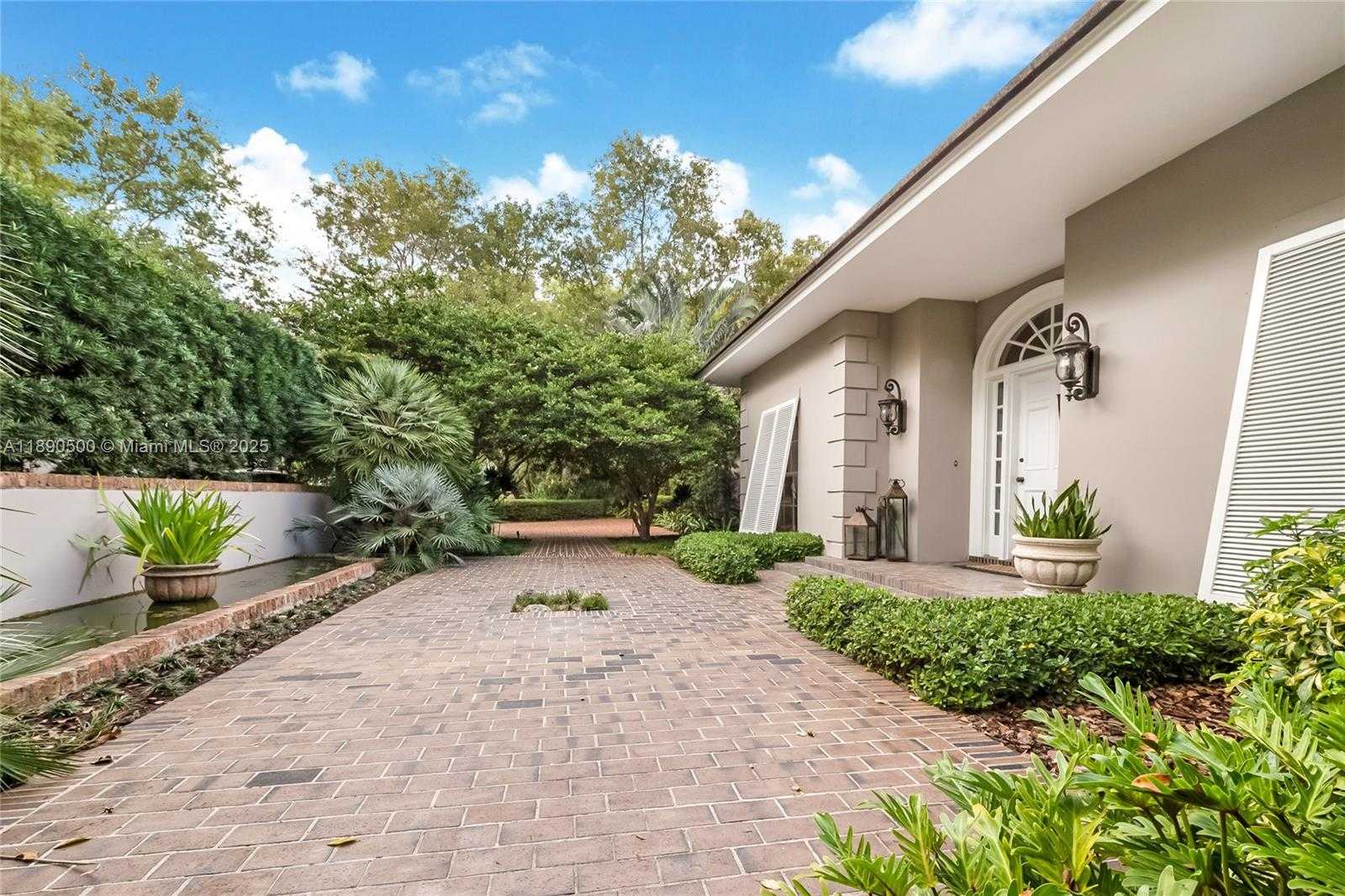 Small Image of 721 SAN BRUNO AVE, Coral Gables Number 2
