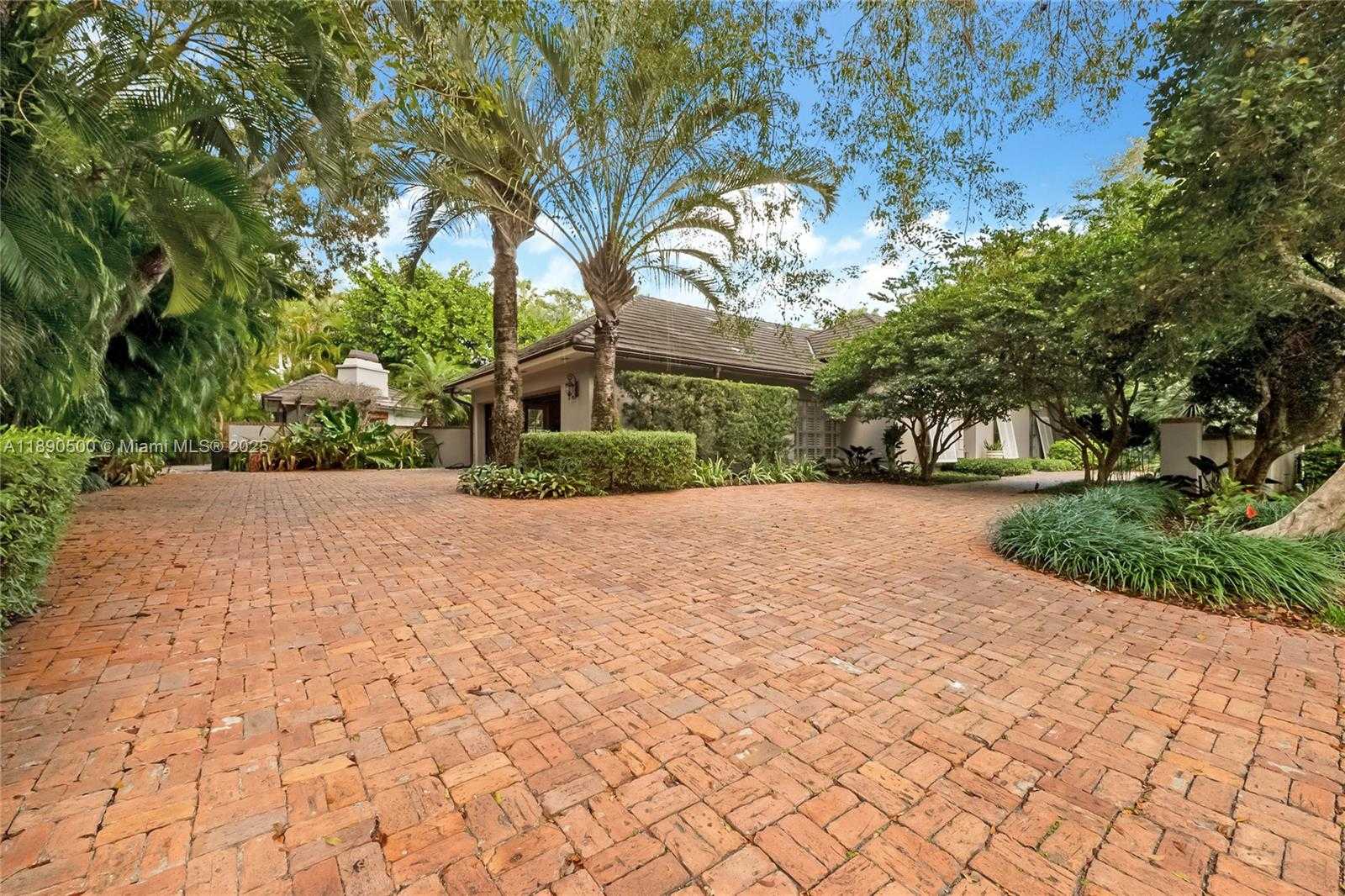 Small Image of 721 SAN BRUNO AVE, Coral Gables Number 3