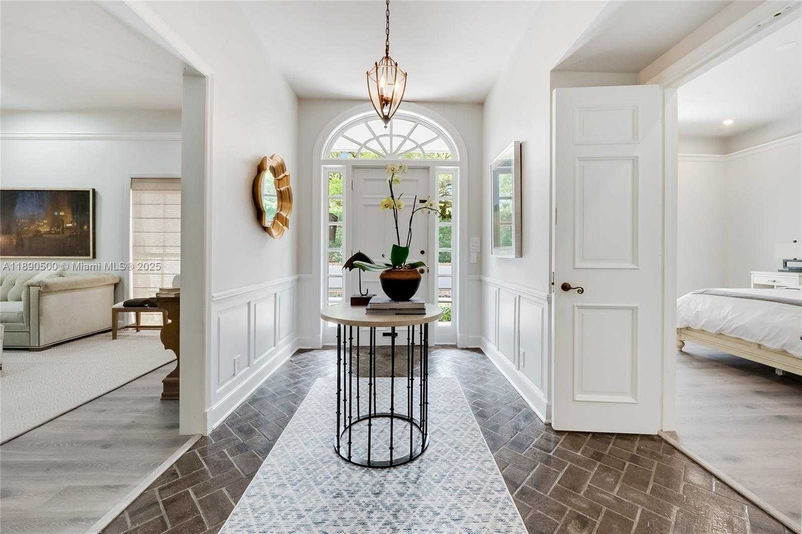 Small Image of 721 SAN BRUNO AVE, Coral Gables Number 4
