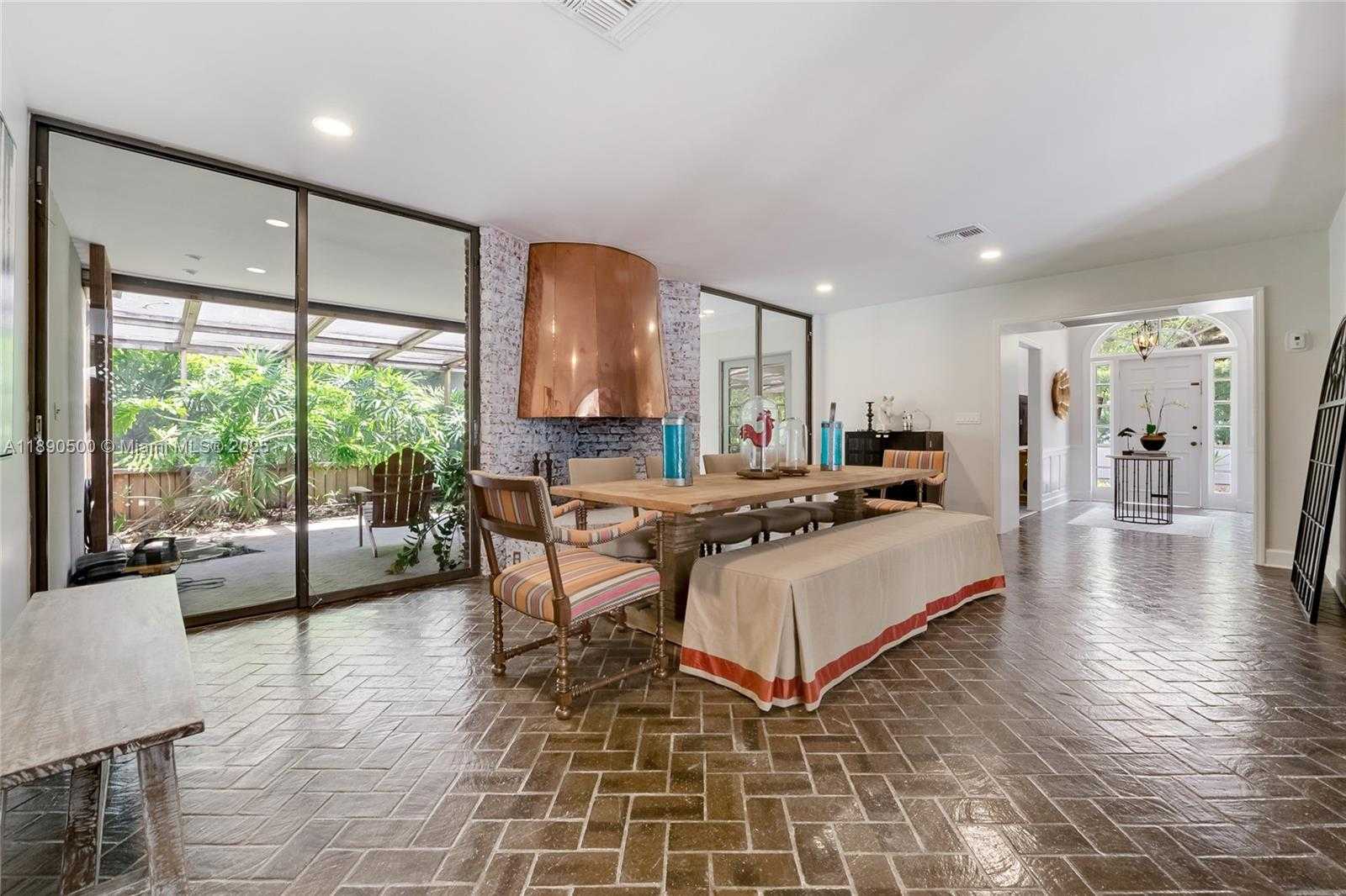 Small Image of 721 SAN BRUNO AVE, Coral Gables Number 6