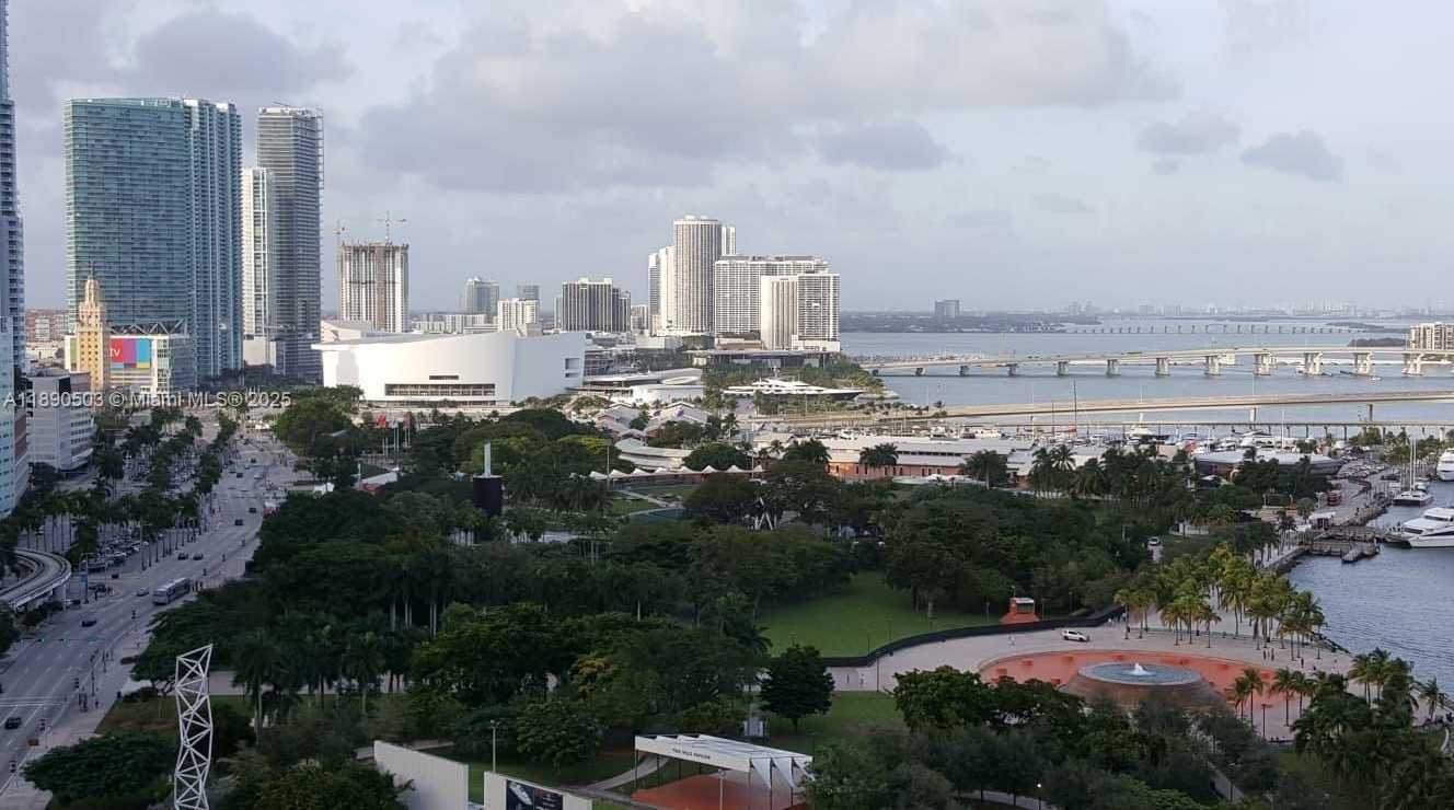 Small Image of 335 SOUTH BISCAYNE BLVD #2202, Miami Number 11
