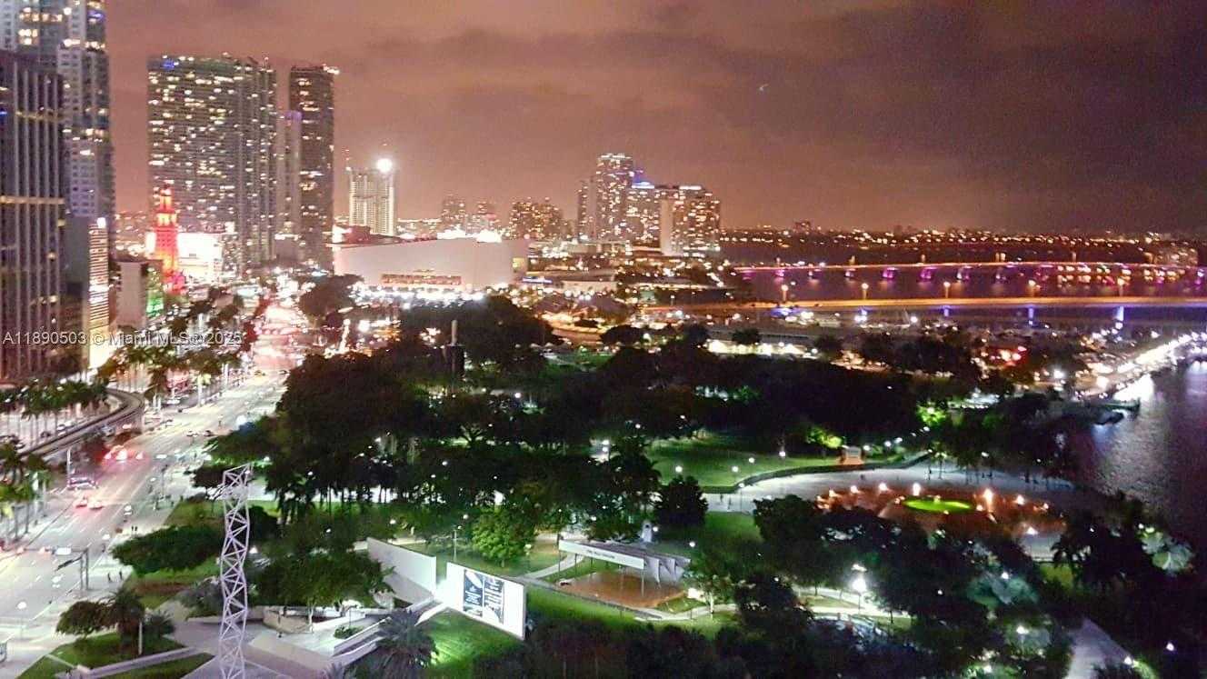 Small Image of 335 SOUTH BISCAYNE BLVD #2202, Miami Number 12