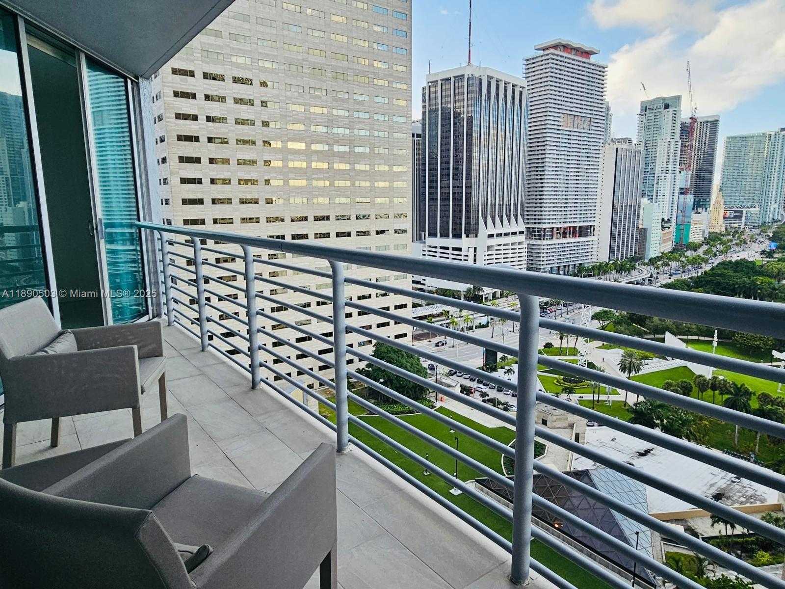 Small Image of 335 SOUTH BISCAYNE BLVD #2202, Miami Number 7