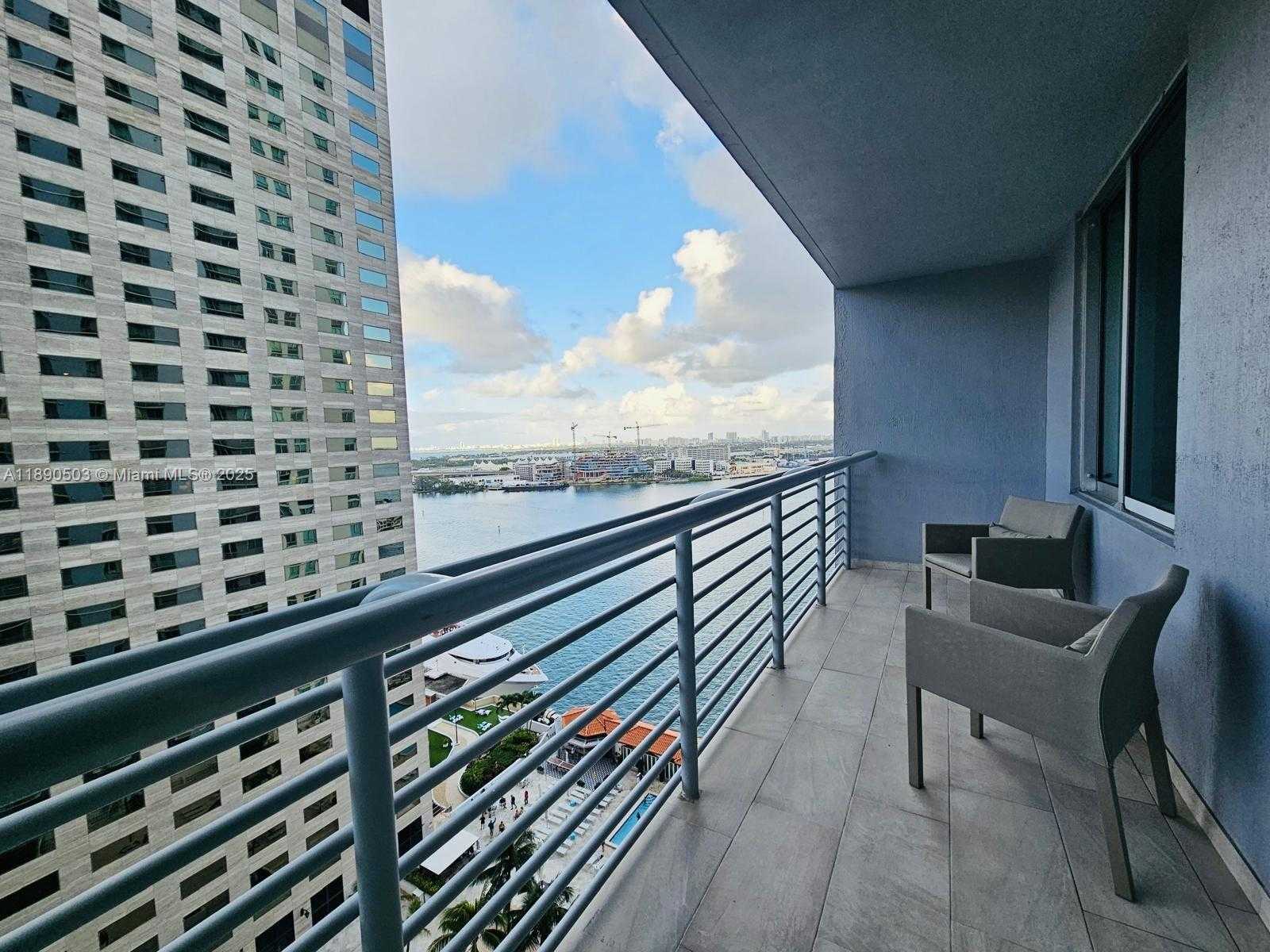 Small Image of 335 SOUTH BISCAYNE BLVD #2202, Miami Number 8