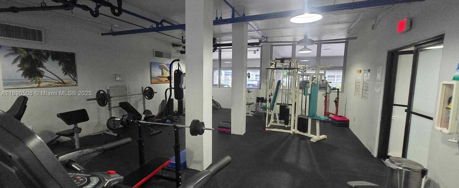 Small Image of 2016 BAY DR #405, Miami Beach Number 11