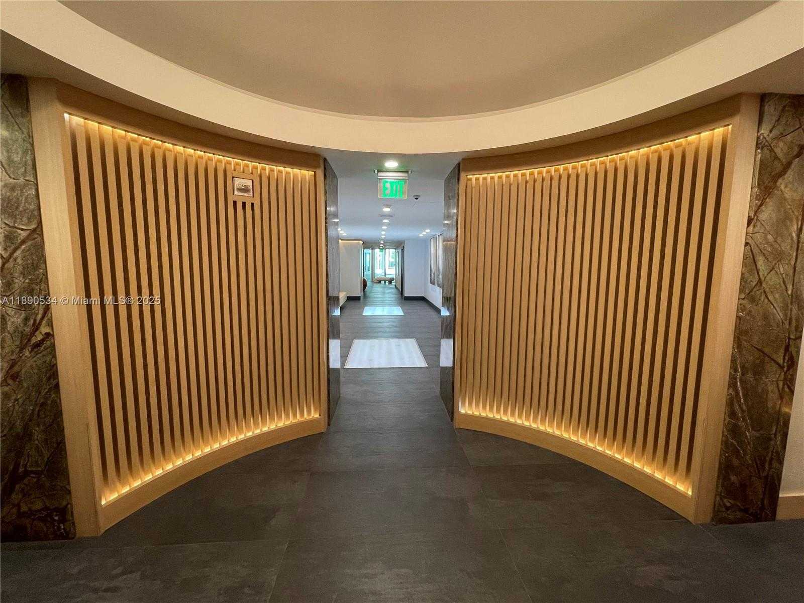 Small Image of 90 SOUTH WEST 3RD ST #1809, Miami Number 25