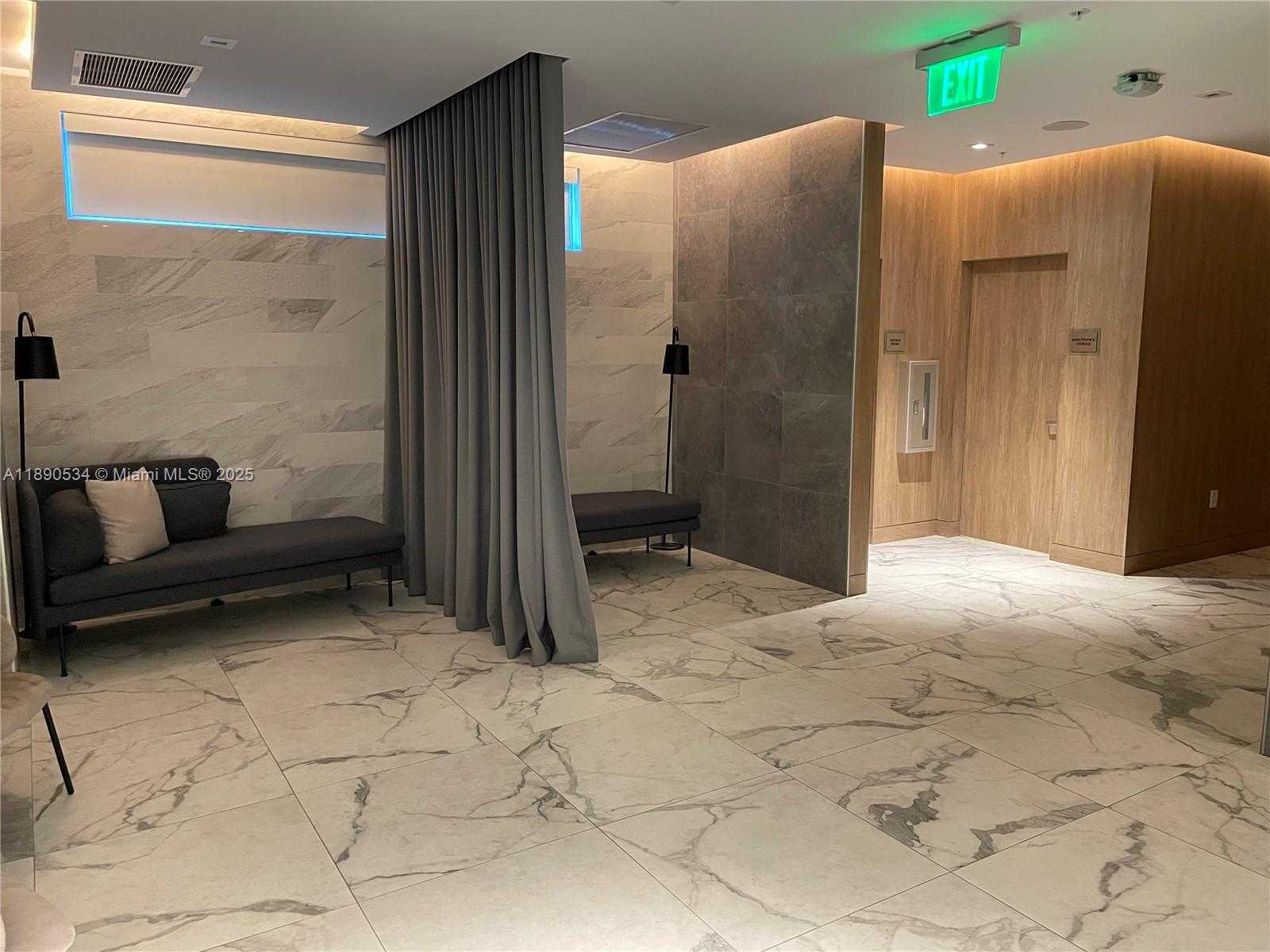 Small Image of 90 SOUTH WEST 3RD ST #1809, Miami Number 33