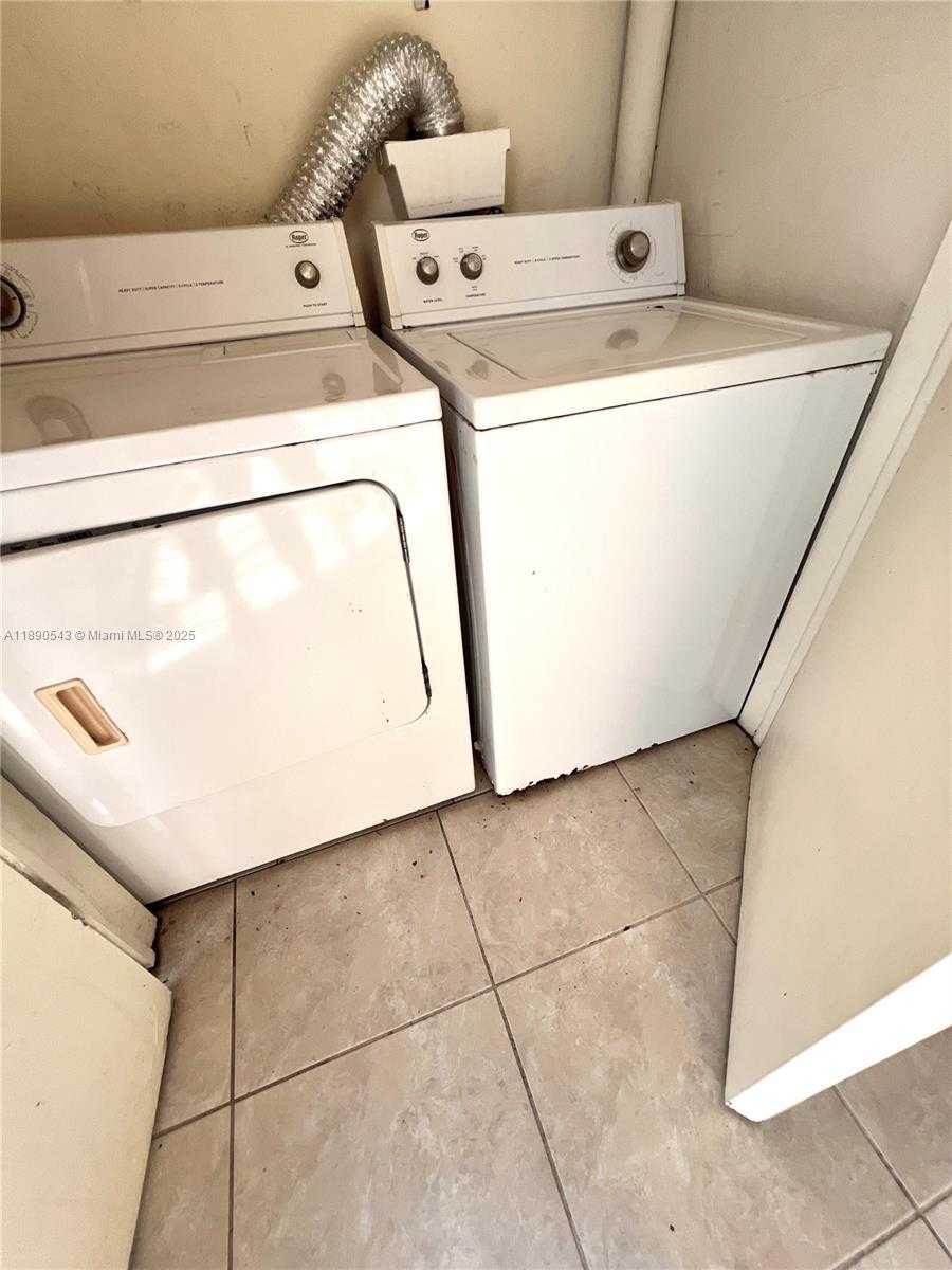Small Image of 14415 NORTH KENDALL DR #407G, Miami Number 10