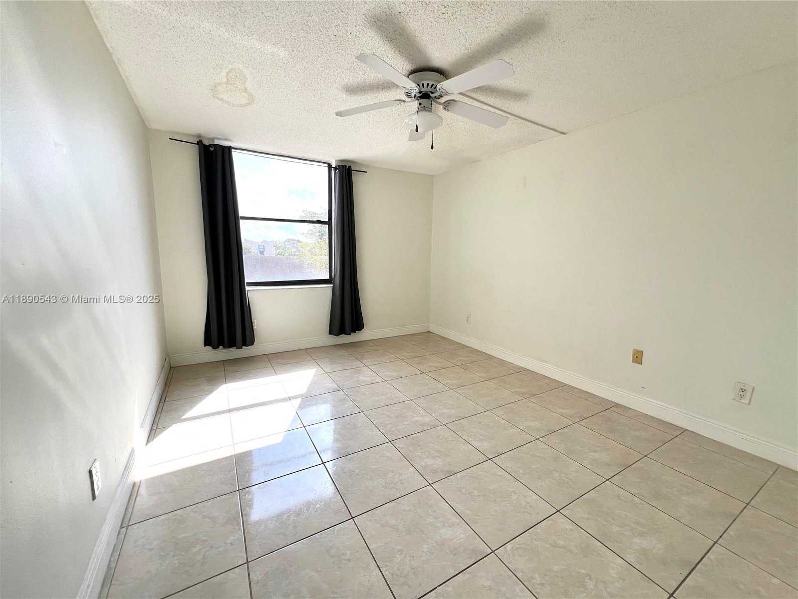Small Image of 14415 NORTH KENDALL DR #407G, Miami Number 4