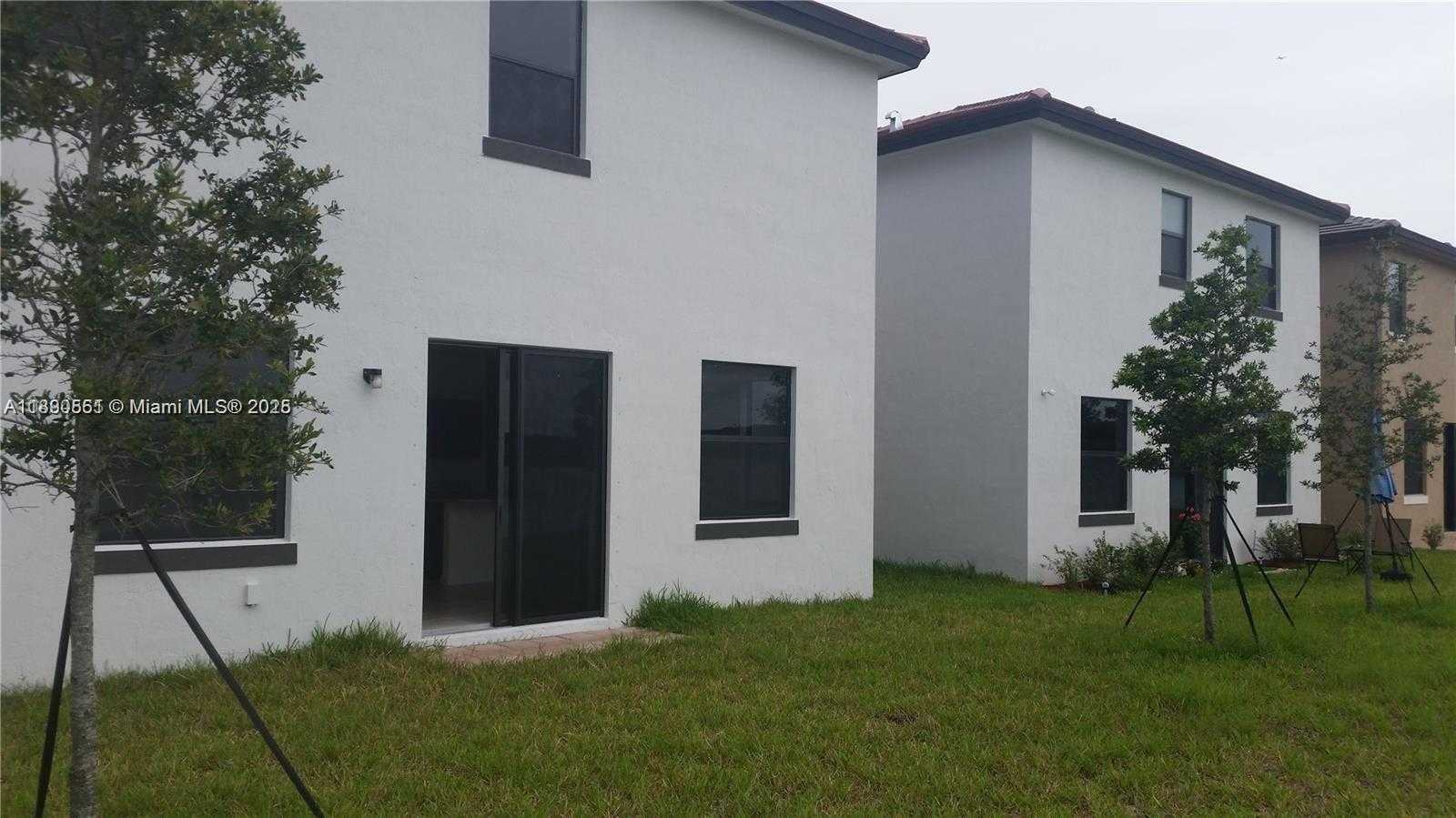 Small Image of 3430 WEST 103RD TER, Hialeah Number 11